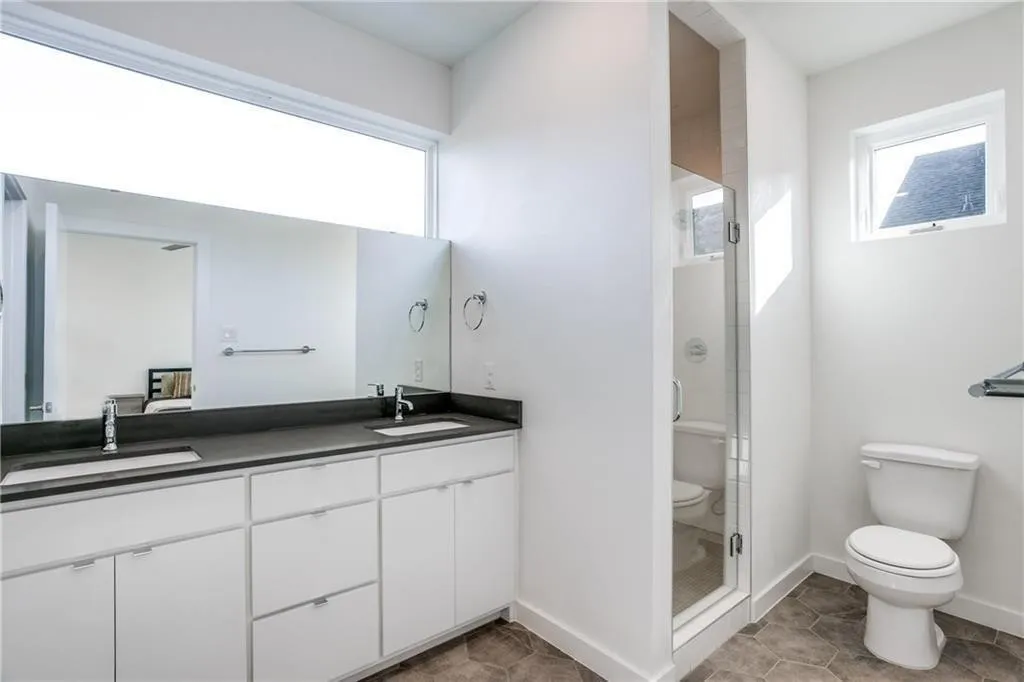 Condominium For Rent in Dallas County , 427 W 10th Street 303, Dallas, Texas 75208, 2 Bedroom, 3 Bathroom, 2 Garage spaces, 1,585 Sqft, built in 2018, mls#21386877, Real Estate Agent in Dallas, Homes For Rent in Dallas county, Homes For Rent in Dallas, Realtor in Dallas Texas, Real Estate Brokerage Independent Realty Texas, Luminita Cordes Realtor