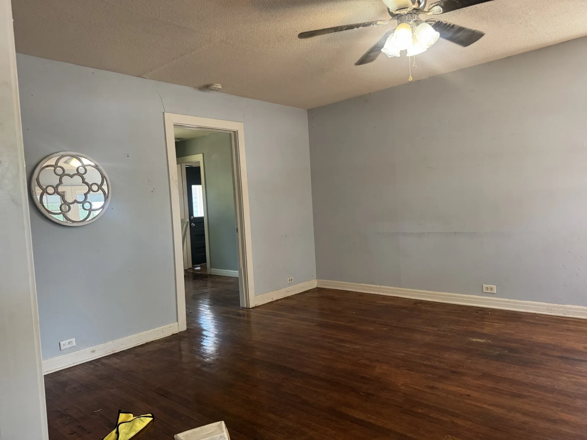 Single Family Residence For Sale in Johnson County , 507 Poindexter Avenue, Cleburne, Texas 76033, 3 Bedroom, 1 Bathroom, 2 Garage spaces, 1,316 Sqft, built in 1950, mls#21386863, Real Estate Agent in Cleburne, Homes For Sale in Johnson county, Homes For Sale in Cleburne, Realtor in Cleburne Texas, Real Estate Brokerage Independent Realty Texas, Luminita Cordes Realtor