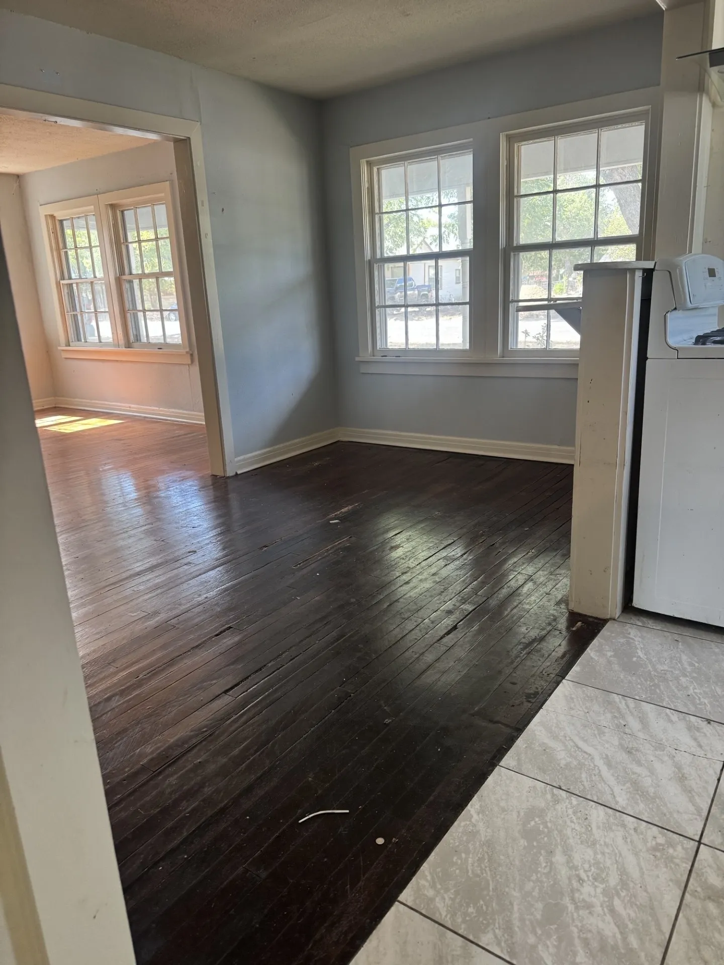 Single Family Residence For Sale in Johnson County , 507 Poindexter Avenue, Cleburne, Texas 76033, 3 Bedroom, 1 Bathroom, 2 Garage spaces, 1,316 Sqft, built in 1950, mls#21386863, Real Estate Agent in Cleburne, Homes For Sale in Johnson county, Homes For Sale in Cleburne, Realtor in Cleburne Texas, Real Estate Brokerage Independent Realty Texas, Luminita Cordes Realtor