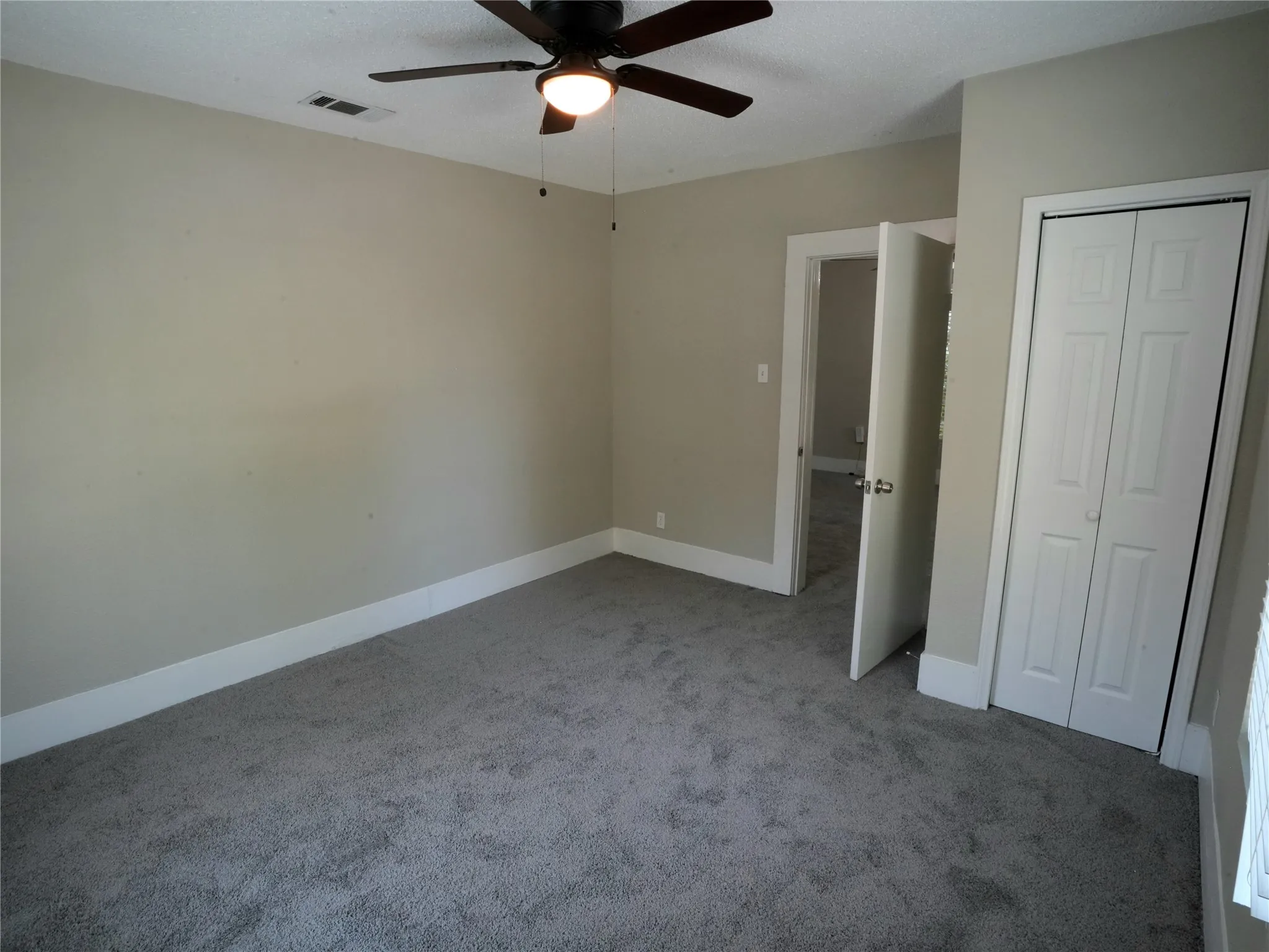 Single Family Residence For Sale in Tarrant County , 3012 Ryan Avenue, Fort Worth, Texas 76110, 3 Bedroom, 1 Bathroom, 1 Garage spaces, 1,189 Sqft, built in 1924, mls#21386878, Real Estate Agent in Fort Worth, Homes For Sale in Tarrant county, Homes For Sale in Fort Worth, Realtor in Fort Worth Texas, Real Estate Brokerage Independent Realty Texas, Luminita Cordes Realtor