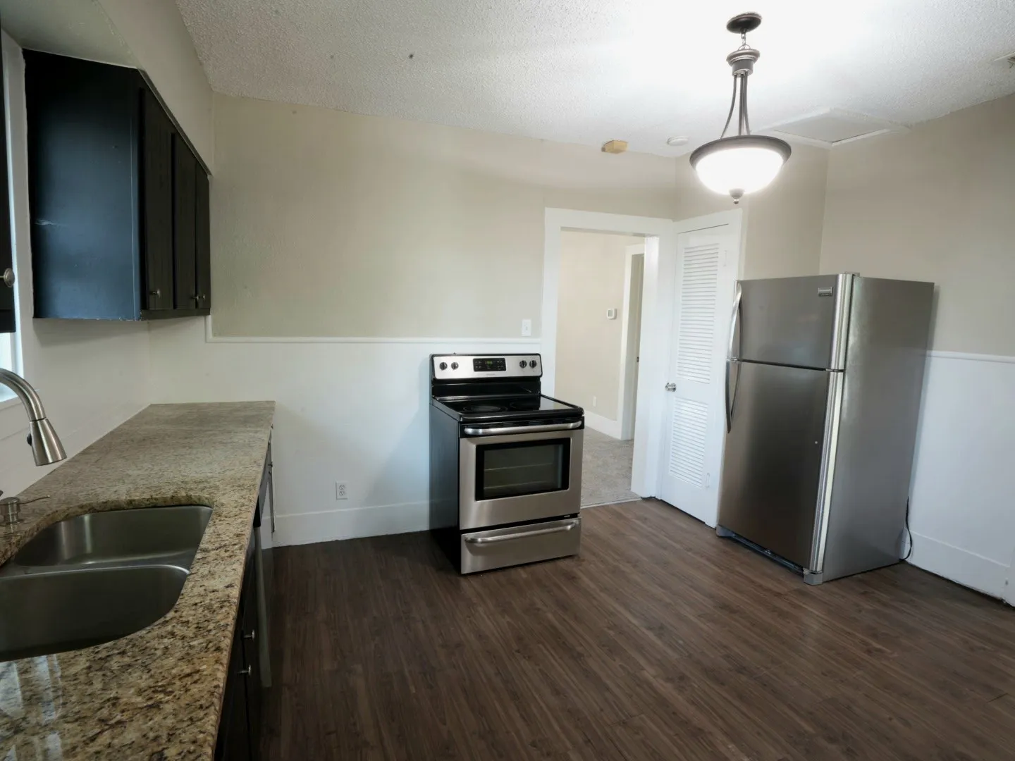 Single Family Residence For Sale in Tarrant County , 3012 Ryan Avenue, Fort Worth, Texas 76110, 3 Bedroom, 1 Bathroom, 1 Garage spaces, 1,189 Sqft, built in 1924, mls#21386878, Real Estate Agent in Fort Worth, Homes For Sale in Tarrant county, Homes For Sale in Fort Worth, Realtor in Fort Worth Texas, Real Estate Brokerage Independent Realty Texas, Luminita Cordes Realtor
