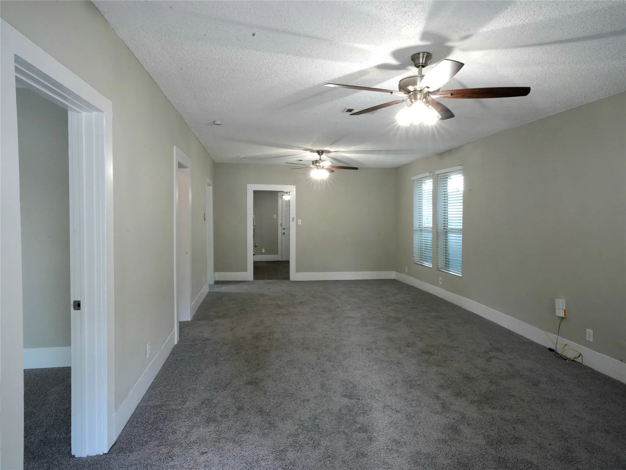 Single Family Residence For Sale in Tarrant County , 3012 Ryan Avenue, Fort Worth, Texas 76110, 3 Bedroom, 1 Bathroom, 1 Garage spaces, 1,189 Sqft, built in 1924, mls#21386878, Real Estate Agent in Fort Worth, Homes For Sale in Tarrant county, Homes For Sale in Fort Worth, Realtor in Fort Worth Texas, Real Estate Brokerage Independent Realty Texas, Luminita Cordes Realtor