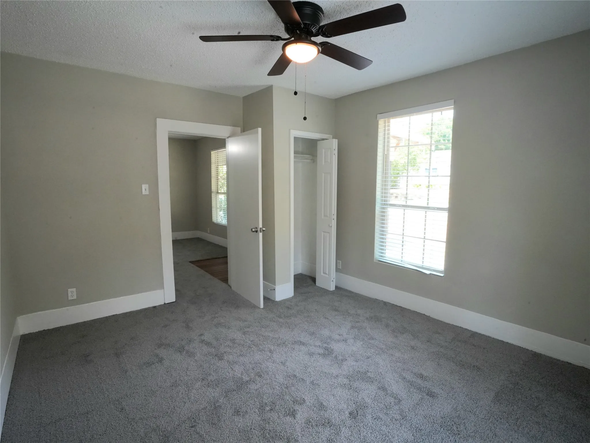 Single Family Residence For Sale in Tarrant County , 3012 Ryan Avenue, Fort Worth, Texas 76110, 3 Bedroom, 1 Bathroom, 1 Garage spaces, 1,189 Sqft, built in 1924, mls#21386878, Real Estate Agent in Fort Worth, Homes For Sale in Tarrant county, Homes For Sale in Fort Worth, Realtor in Fort Worth Texas, Real Estate Brokerage Independent Realty Texas, Luminita Cordes Realtor