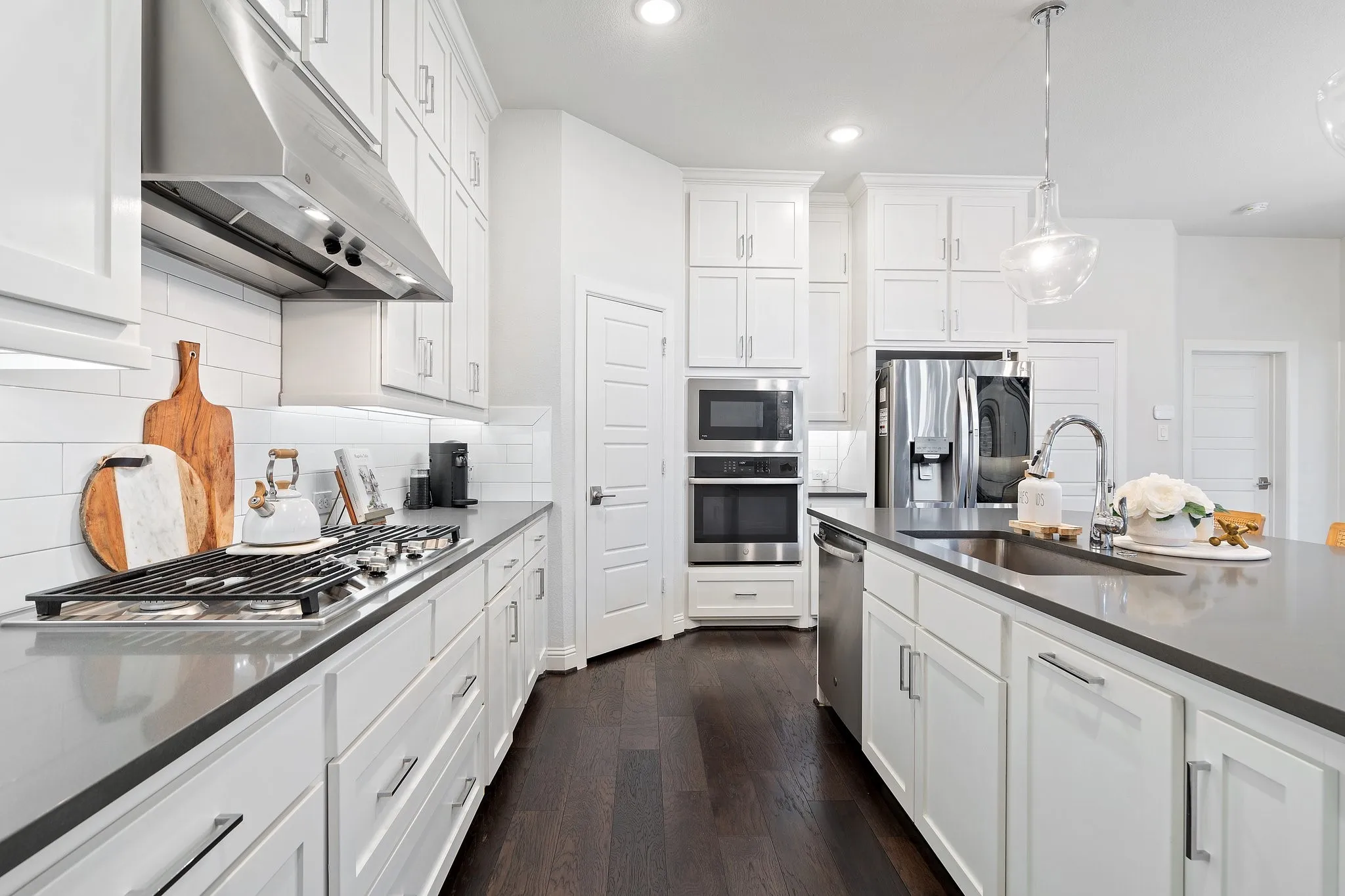 Single Family Residence For Rent in Collin County , 7240 San Saba Drive, Mc Kinney, Texas 75070, 4 Bedroom, 3 Bathroom, 2 Garage spaces, 2,690 Sqft, built in 2020, mls#21386451, Real Estate Agent in Mc Kinney, Homes For Rent in Collin county, Homes For Rent in Mc Kinney, Realtor in Mc Kinney Texas, Real Estate Brokerage Independent Realty Texas, Luminita Cordes Realtor