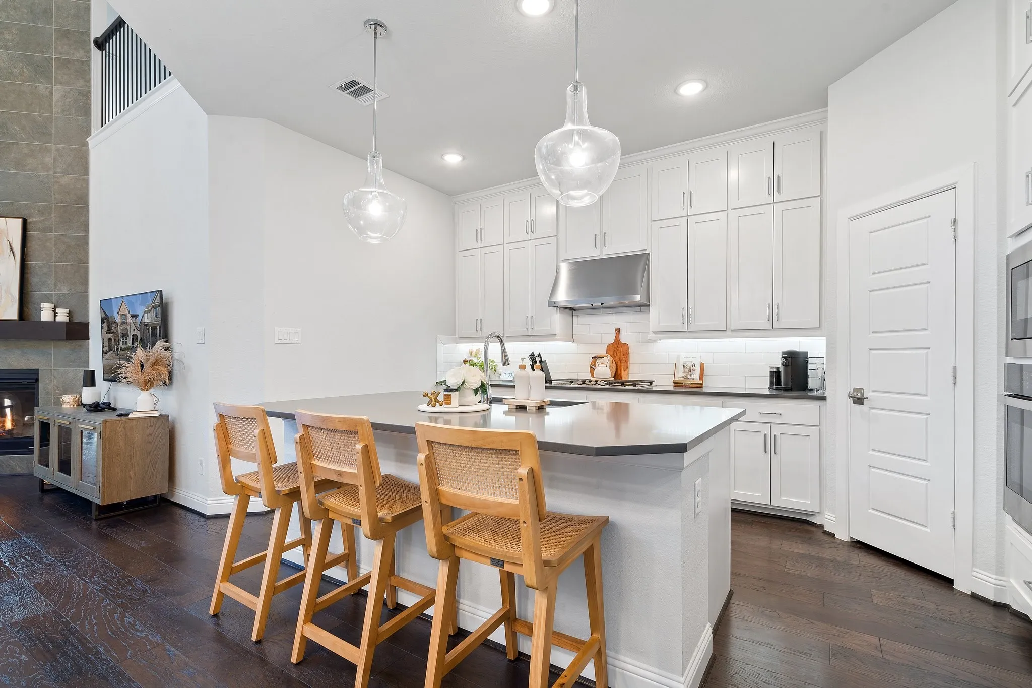 Single Family Residence For Rent in Collin County , 7240 San Saba Drive, Mc Kinney, Texas 75070, 4 Bedroom, 3 Bathroom, 2 Garage spaces, 2,690 Sqft, built in 2020, mls#21386451, Real Estate Agent in Mc Kinney, Homes For Rent in Collin county, Homes For Rent in Mc Kinney, Realtor in Mc Kinney Texas, Real Estate Brokerage Independent Realty Texas, Luminita Cordes Realtor