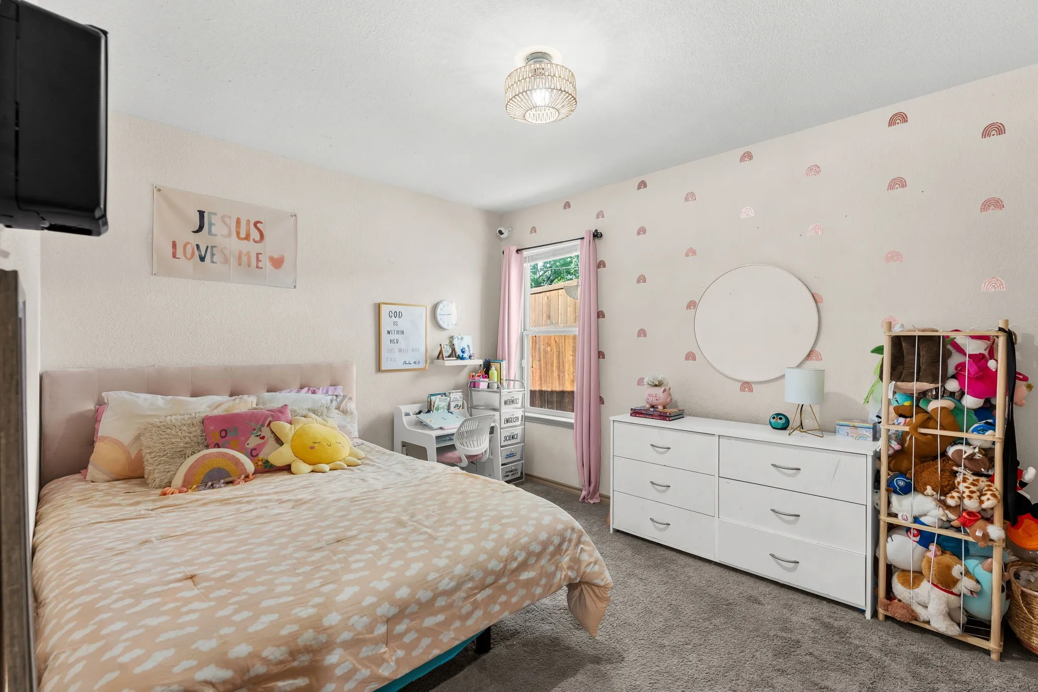 Single Family Residence For Rent in Tarrant County , 5309 Humbert Avenue, Fort Worth, Texas 76107, 4 Bedroom, 2 Bathroom, 2 Garage spaces, 1,651 Sqft, built in 2017, mls#21385407, Real Estate Agent in Fort Worth, Homes For Rent in Tarrant county, Homes For Rent in Fort Worth, Realtor in Fort Worth Texas, Real Estate Brokerage Independent Realty Texas, Luminita Cordes Realtor