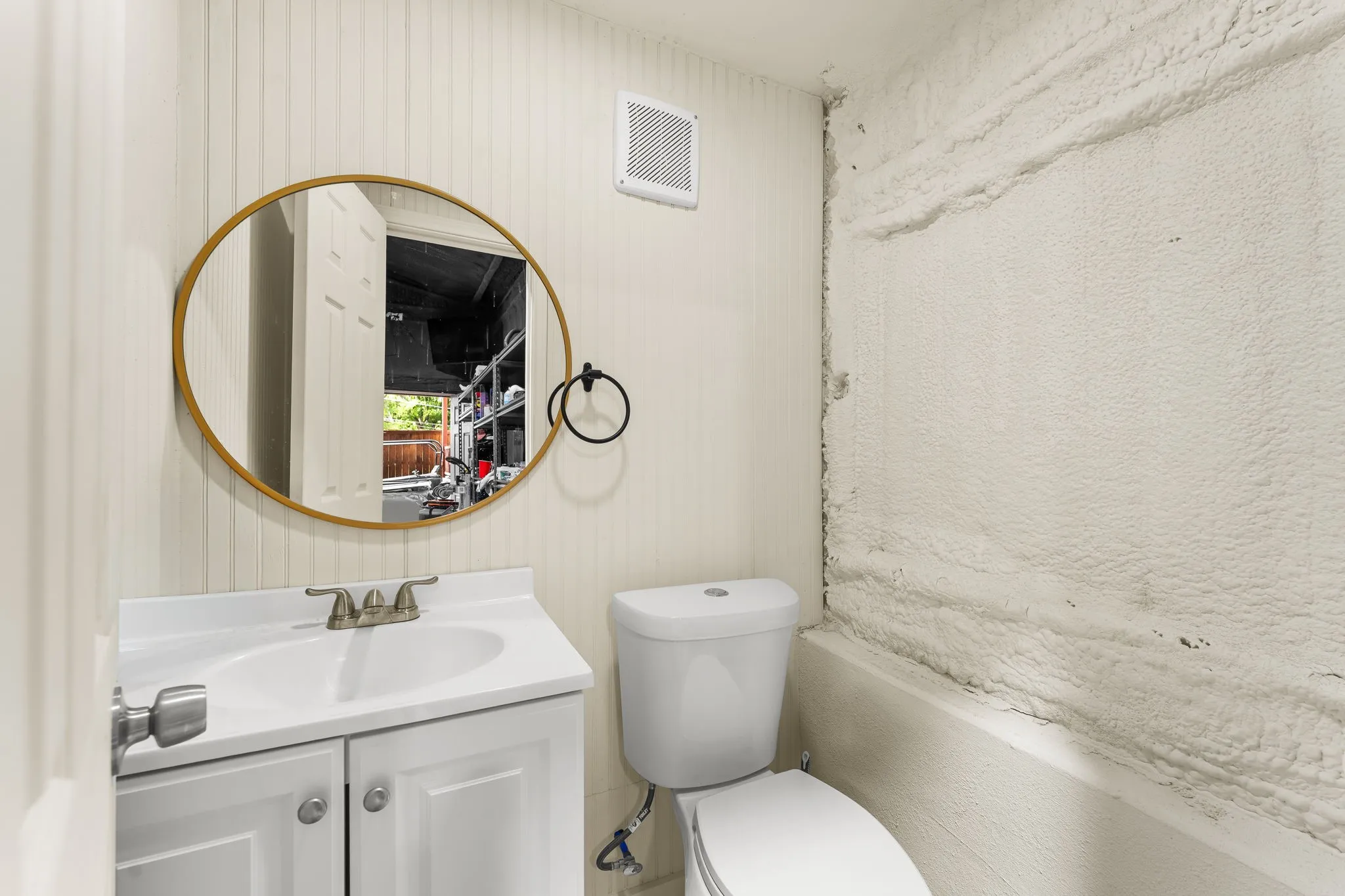 Single Family Residence For Rent in Tarrant County , 5309 Humbert Avenue, Fort Worth, Texas 76107, 4 Bedroom, 2 Bathroom, 2 Garage spaces, 1,651 Sqft, built in 2017, mls#21385407, Real Estate Agent in Fort Worth, Homes For Rent in Tarrant county, Homes For Rent in Fort Worth, Realtor in Fort Worth Texas, Real Estate Brokerage Independent Realty Texas, Luminita Cordes Realtor