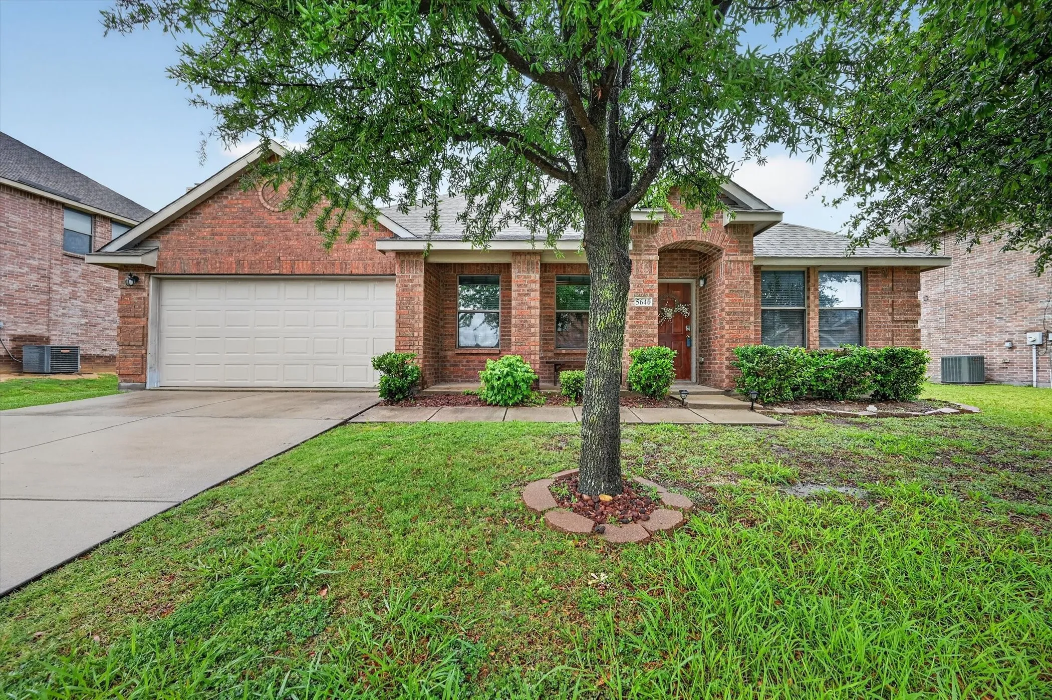 Single Family Residence For Rent in Denton County , 5640 Lincolnwood Drive, Prosper, Texas 75078, 4 Bedroom, 2 Bathroom, 2 Garage spaces, 2,338 Sqft, built in 2009, mls#21386763, Real Estate Agent in Prosper, Homes For Rent in Denton county, Homes For Rent in Prosper, Realtor in Prosper Texas, Real Estate Brokerage Independent Realty Texas, Luminita Cordes Realtor