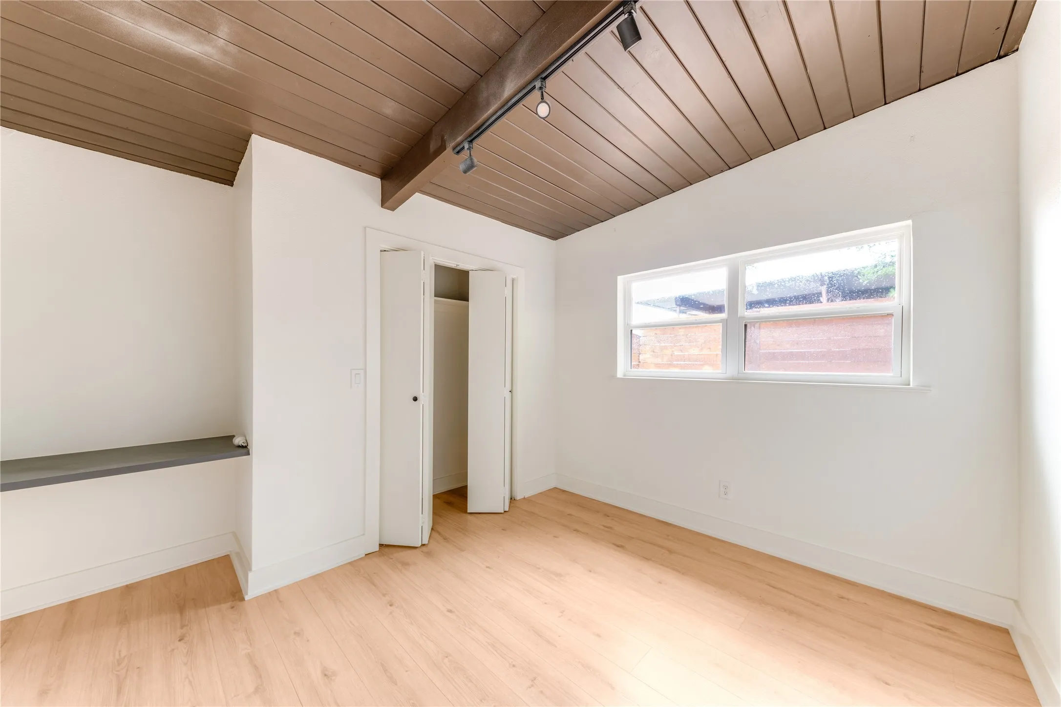 Single Family Residence For Rent in Dallas County , 3611 Marsh Lane Place, Dallas, Texas 75220, 3 Bedroom, 3 Bathroom, Garage spaces, 2,512 Sqft, built in 1953, mls#21386269, Real Estate Agent in Dallas, Homes For Rent in Dallas county, Homes For Rent in Dallas, Realtor in Dallas Texas, Real Estate Brokerage Independent Realty Texas, Luminita Cordes Realtor