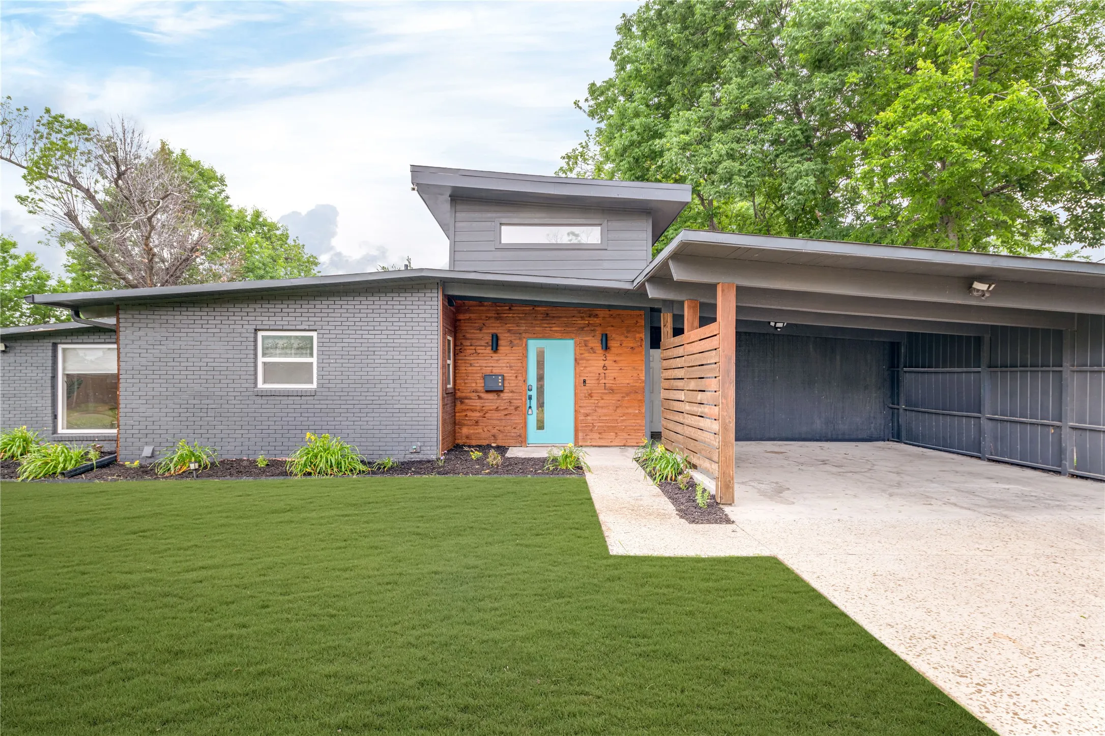 Single Family Residence For Rent in Dallas County , 3611 Marsh Lane Place, Dallas, Texas 75220, 3 Bedroom, 3 Bathroom, Garage spaces, 2,512 Sqft, built in 1953, mls#21386269, Real Estate Agent in Dallas, Homes For Rent in Dallas county, Homes For Rent in Dallas, Realtor in Dallas Texas, Real Estate Brokerage Independent Realty Texas, Luminita Cordes Realtor