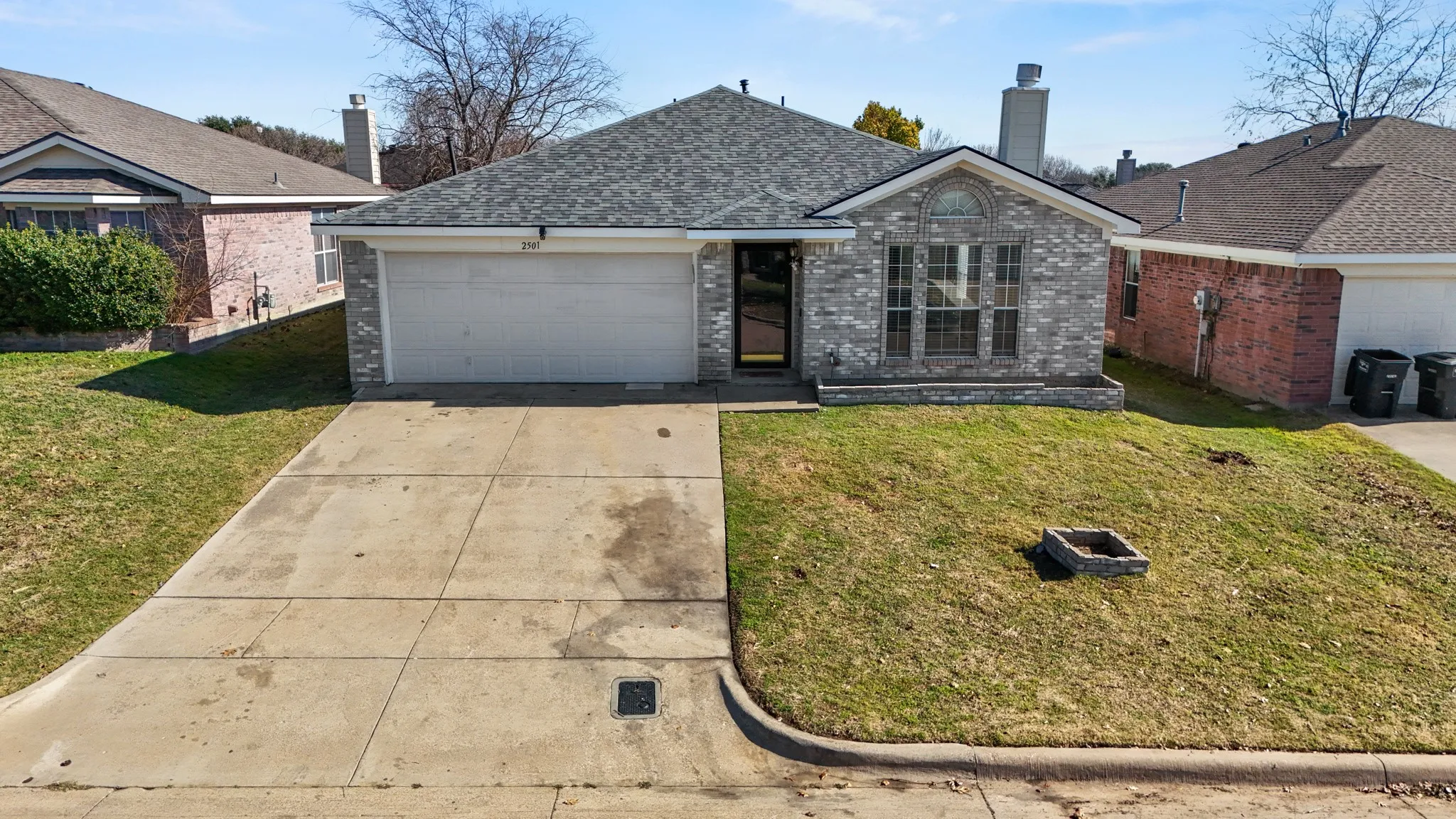 Single Family Residence For Sale in Tarrant County , 2501 Nogales Drive, Fort Worth, Texas 76108, 3 Bedroom, 2 Bathroom, 2 Garage spaces, 1,402 Sqft, built in 2002, mls#21383069, Real Estate Agent in Fort Worth, Homes For Sale in Tarrant county, Homes For Sale in Fort Worth, Realtor in Fort Worth Texas, Real Estate Brokerage Independent Realty Texas, Luminita Cordes Realtor