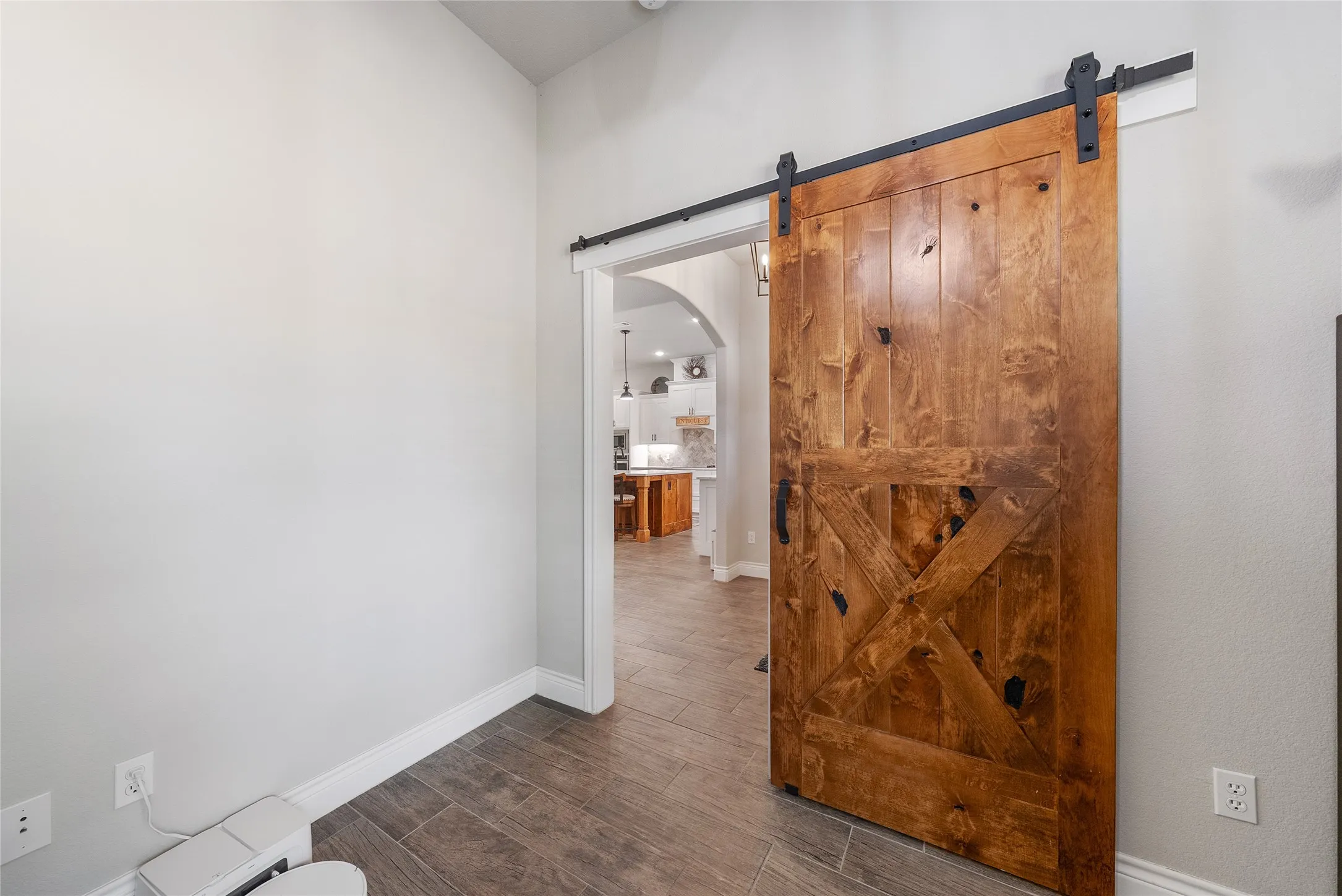 Single Family Residence For Sale in Parker County , 1075 Knoxmiller Court, Weatherford, Texas 76088, 3 Bedroom, 2 Bathroom, 3 Garage spaces, 2,053 Sqft, built in 2022, mls#21386228, Real Estate Agent in Weatherford, Homes For Sale in Parker county, Homes For Sale in Weatherford, Realtor in Weatherford Texas, Real Estate Brokerage Independent Realty Texas, Luminita Cordes Realtor