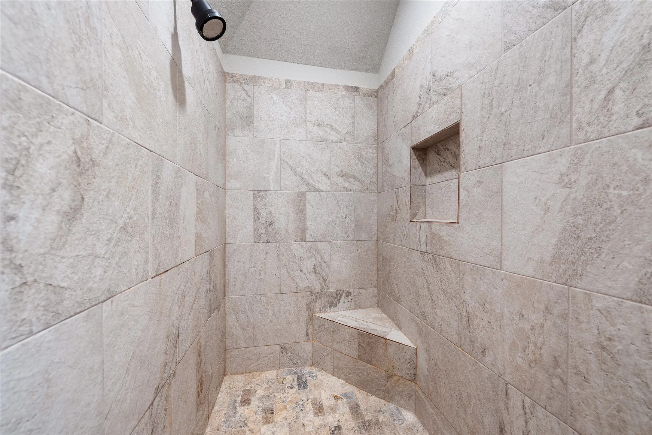 Single Family Residence For Sale in Parker County , 1075 Knoxmiller Court, Weatherford, Texas 76088, 3 Bedroom, 2 Bathroom, 3 Garage spaces, 2,053 Sqft, built in 2022, mls#21386228, Real Estate Agent in Weatherford, Homes For Sale in Parker county, Homes For Sale in Weatherford, Realtor in Weatherford Texas, Real Estate Brokerage Independent Realty Texas, Luminita Cordes Realtor