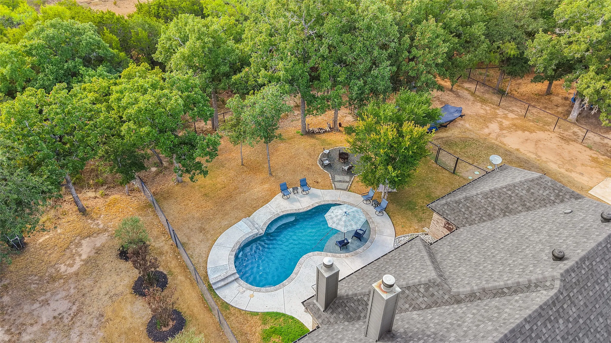 Single Family Residence For Sale in Parker County , 1075 Knoxmiller Court, Weatherford, Texas 76088, 3 Bedroom, 2 Bathroom, 3 Garage spaces, 2,053 Sqft, built in 2022, mls#21386228, Real Estate Agent in Weatherford, Homes For Sale in Parker county, Homes For Sale in Weatherford, Realtor in Weatherford Texas, Real Estate Brokerage Independent Realty Texas, Luminita Cordes Realtor