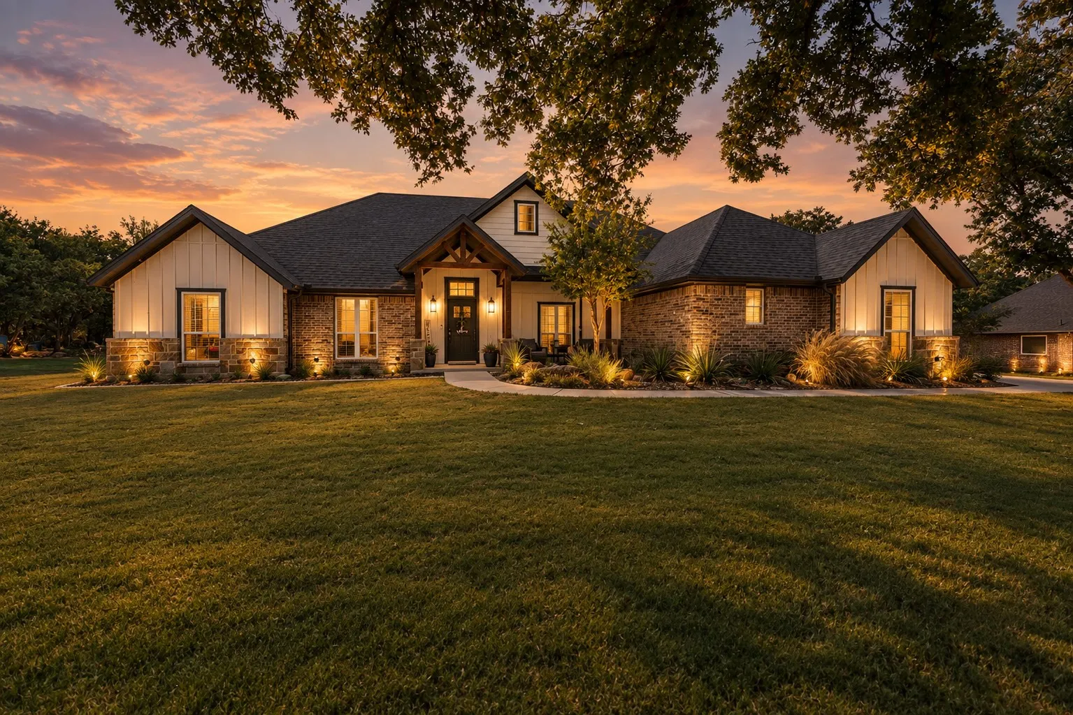 Single Family Residence For Sale in Parker County , 1075 Knoxmiller Court, Weatherford, Texas 76088, 3 Bedroom, 2 Bathroom, 3 Garage spaces, 2,053 Sqft, built in 2022, mls#21386228, Real Estate Agent in Weatherford, Homes For Sale in Parker county, Homes For Sale in Weatherford, Realtor in Weatherford Texas, Real Estate Brokerage Independent Realty Texas, Luminita Cordes Realtor
