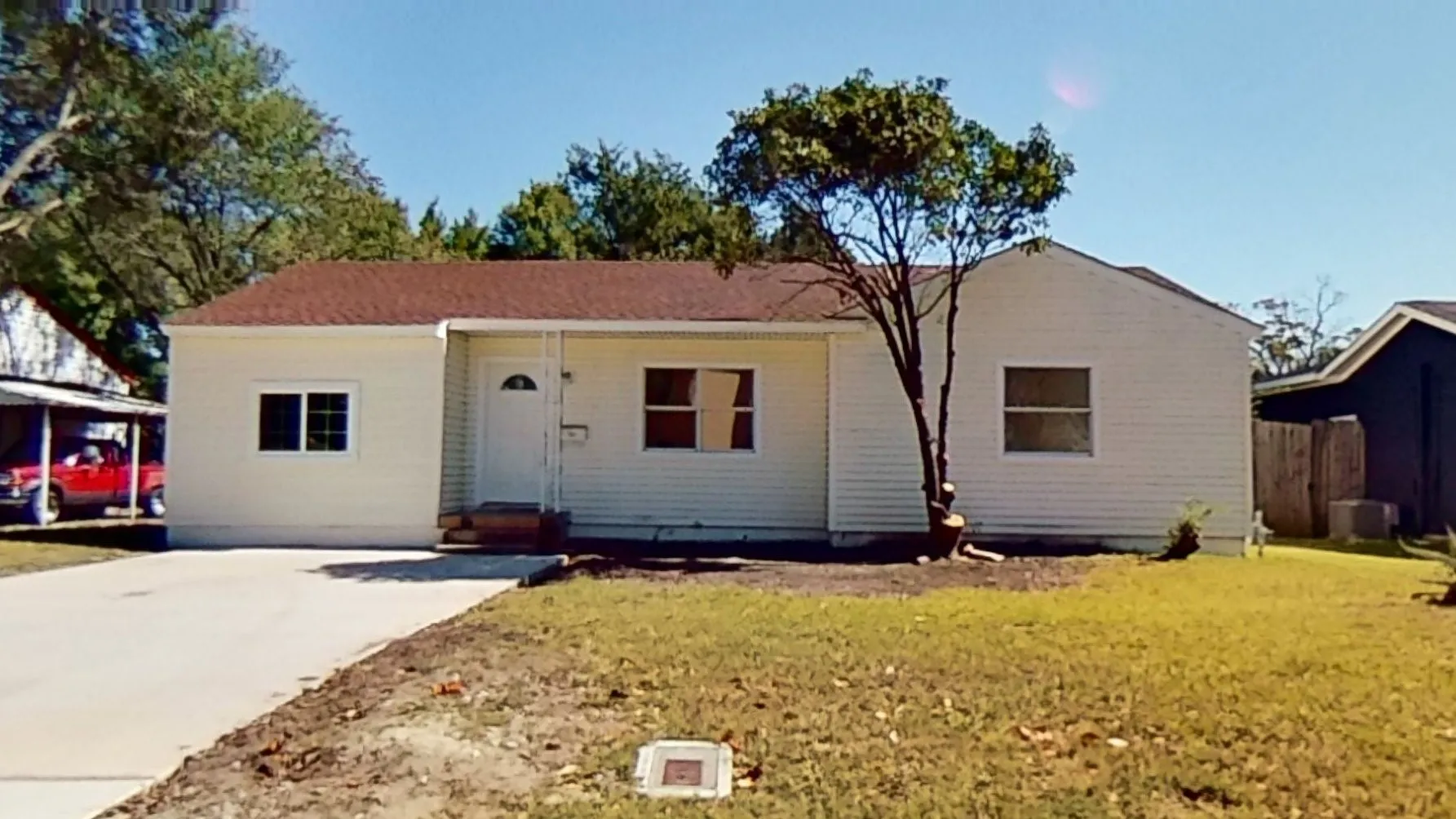 Single Family Residence For Rent in Dallas County , 2320 Brockbank Drive, Irving, Texas 75062, 3 Bedroom, 2 Bathroom, 2 Garage spaces, 1,075 Sqft, built in 1954, mls#21386910, Real Estate Agent in Irving, Homes For Rent in Dallas county, Homes For Rent in Irving, Realtor in Irving Texas, Real Estate Brokerage Independent Realty Texas, Luminita Cordes Realtor
