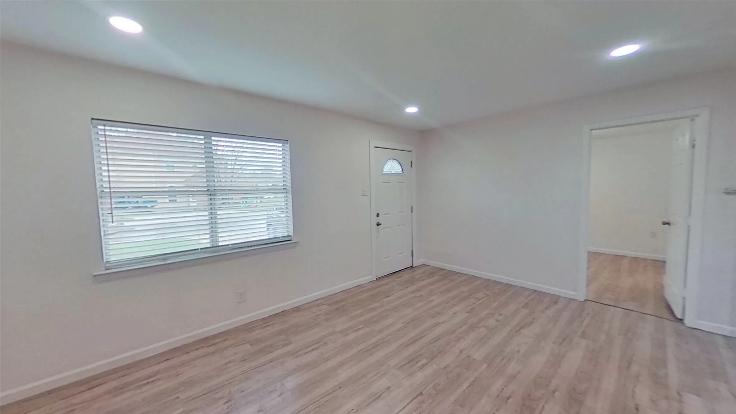 Single Family Residence For Rent in Dallas County , 2320 Brockbank Drive, Irving, Texas 75062, 3 Bedroom, 2 Bathroom, 2 Garage spaces, 1,075 Sqft, built in 1954, mls#21386910, Real Estate Agent in Irving, Homes For Rent in Dallas county, Homes For Rent in Irving, Realtor in Irving Texas, Real Estate Brokerage Independent Realty Texas, Luminita Cordes Realtor