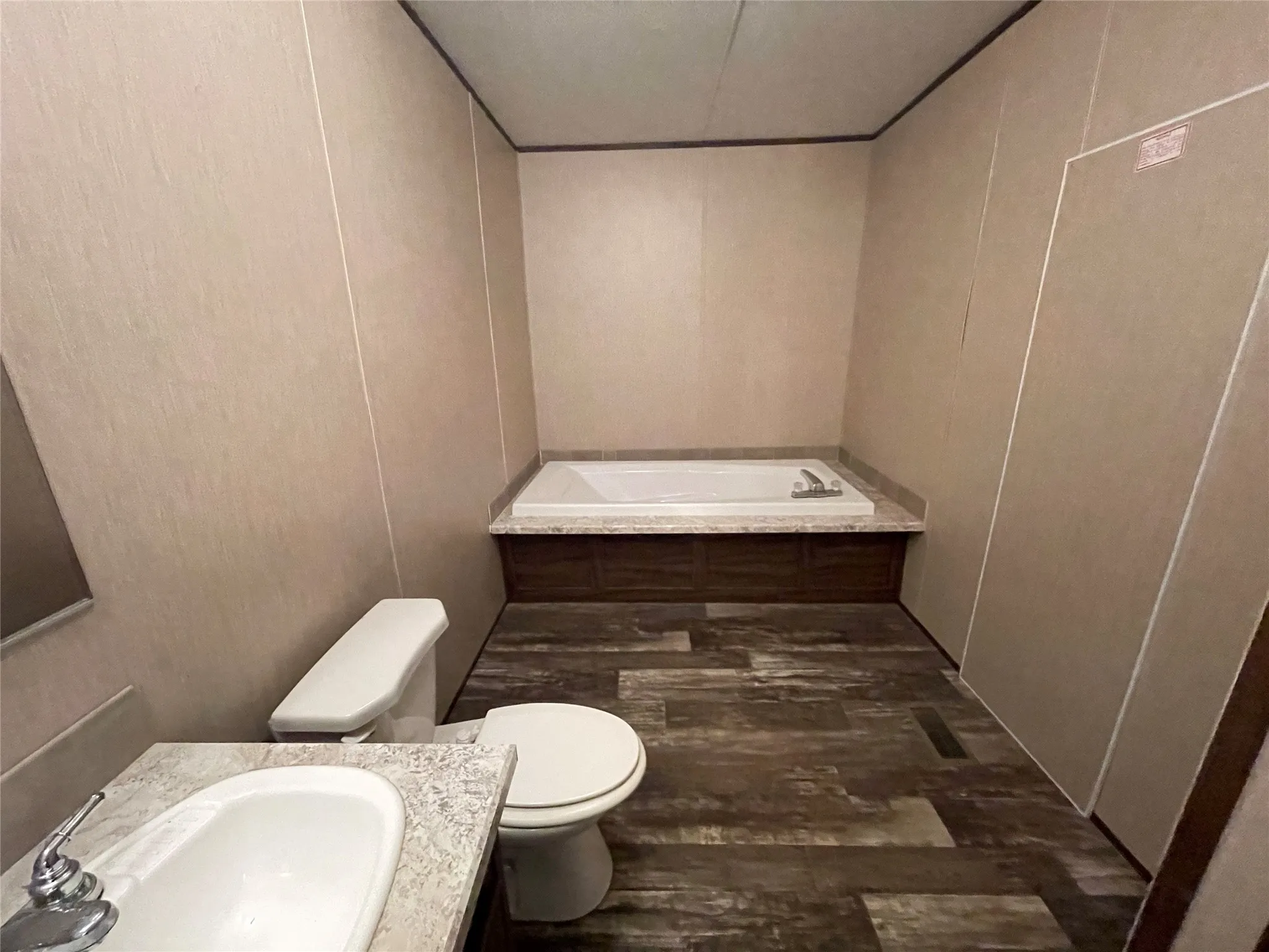 Manufactured Home For Rent in Hunt County , 9505 Janet Street, Hawk Cove, Texas 75474, 4 Bedroom, 2 Bathroom, Garage spaces, 1,440 Sqft, built in 2020, mls#21386911, Real Estate Agent in Hawk Cove, Homes For Rent in Hunt county, Homes For Rent in Hawk Cove, Realtor in Hawk Cove Texas, Real Estate Brokerage Independent Realty Texas, Luminita Cordes Realtor