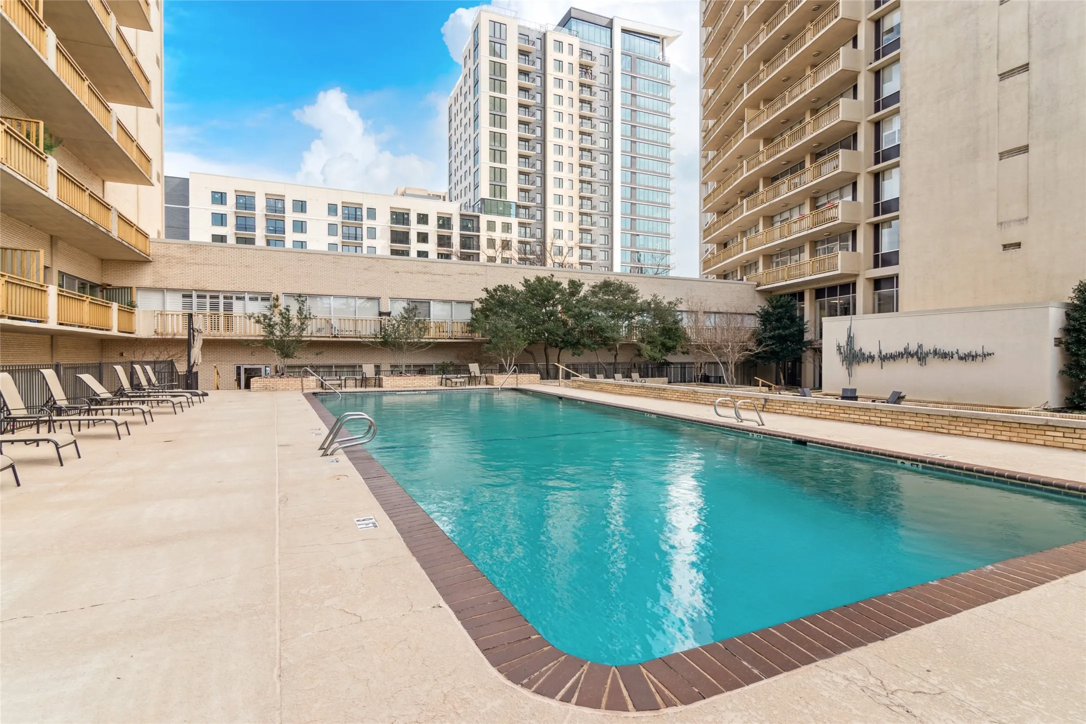 Daily swims would be a pleasure in this pool!