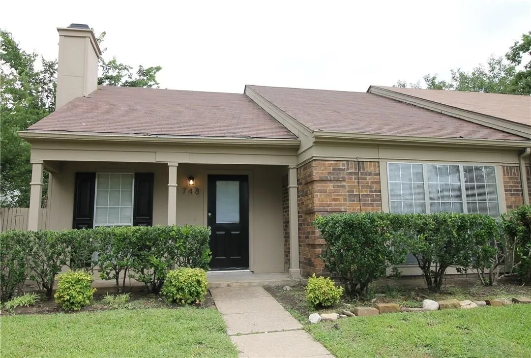 Duplex For Rent in Dallas County , 748 Versailles Street, Mesquite, Texas 75149, 2 Bedroom, 2 Bathroom, Garage spaces, 1,125 Sqft, built in 1985, mls#21386922, Real Estate Agent in Mesquite, Homes For Rent in Dallas county, Homes For Rent in Mesquite, Realtor in Mesquite Texas, Real Estate Brokerage Independent Realty Texas, Luminita Cordes Realtor