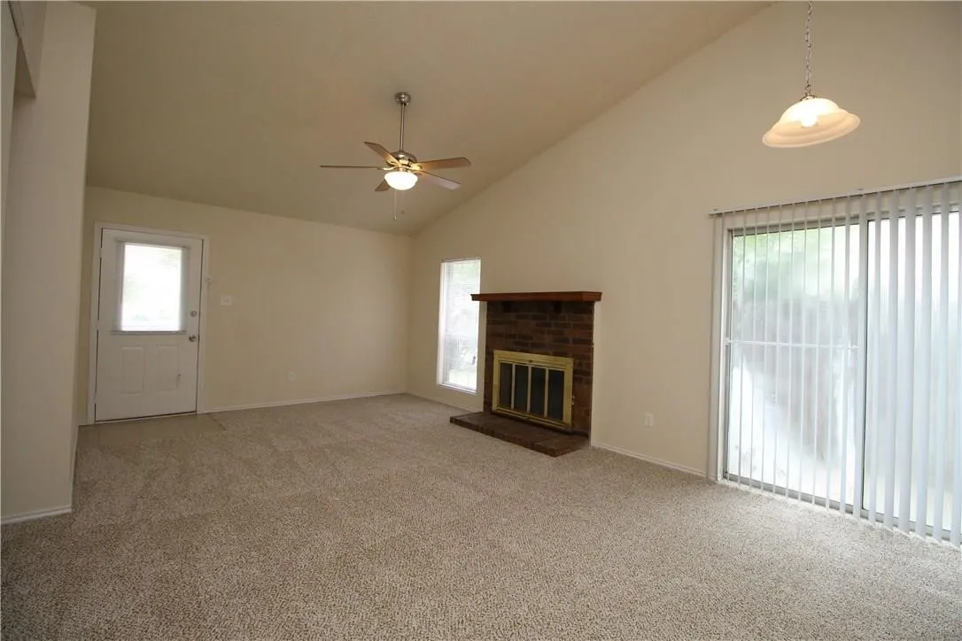 Duplex For Rent in Dallas County , 748 Versailles Street, Mesquite, Texas 75149, 2 Bedroom, 2 Bathroom, Garage spaces, 1,125 Sqft, built in 1985, mls#21386922, Real Estate Agent in Mesquite, Homes For Rent in Dallas county, Homes For Rent in Mesquite, Realtor in Mesquite Texas, Real Estate Brokerage Independent Realty Texas, Luminita Cordes Realtor