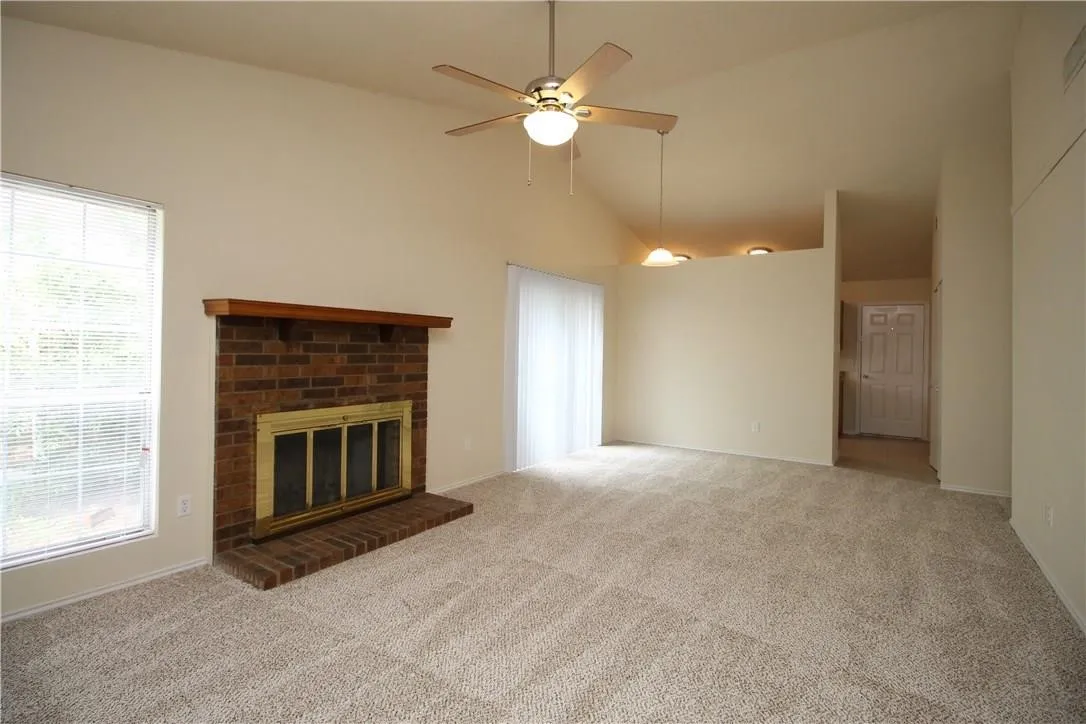 Duplex For Rent in Dallas County , 748 Versailles Street, Mesquite, Texas 75149, 2 Bedroom, 2 Bathroom, Garage spaces, 1,125 Sqft, built in 1985, mls#21386922, Real Estate Agent in Mesquite, Homes For Rent in Dallas county, Homes For Rent in Mesquite, Realtor in Mesquite Texas, Real Estate Brokerage Independent Realty Texas, Luminita Cordes Realtor