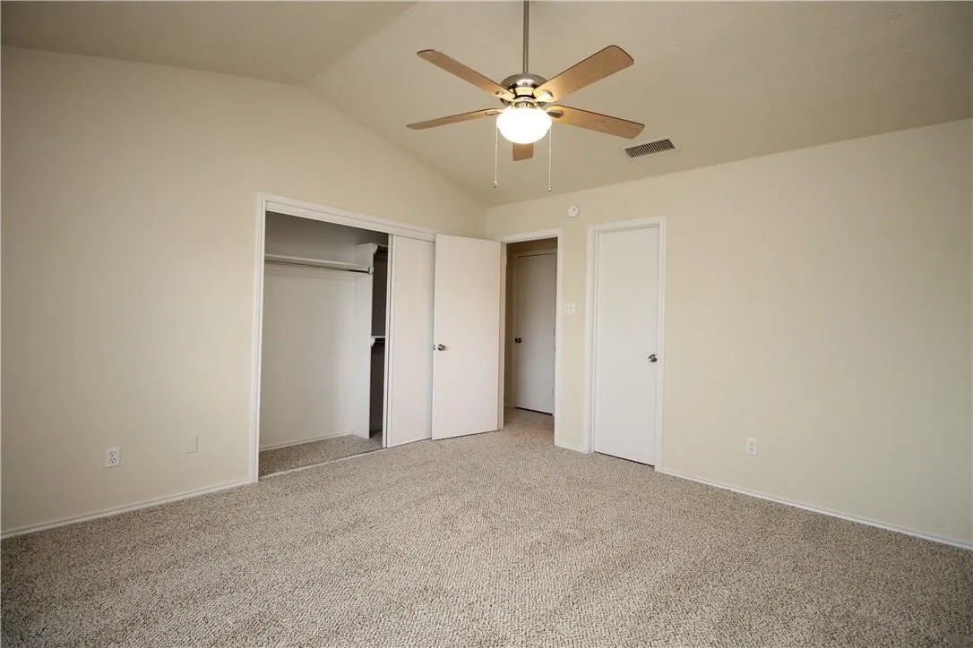Duplex For Rent in Dallas County , 748 Versailles Street, Mesquite, Texas 75149, 2 Bedroom, 2 Bathroom, Garage spaces, 1,125 Sqft, built in 1985, mls#21386922, Real Estate Agent in Mesquite, Homes For Rent in Dallas county, Homes For Rent in Mesquite, Realtor in Mesquite Texas, Real Estate Brokerage Independent Realty Texas, Luminita Cordes Realtor