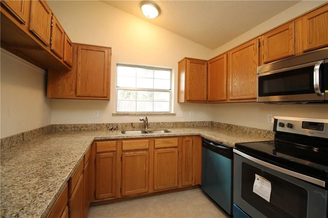 Duplex For Rent in Dallas County , 748 Versailles Street, Mesquite, Texas 75149, 2 Bedroom, 2 Bathroom, Garage spaces, 1,125 Sqft, built in 1985, mls#21386922, Real Estate Agent in Mesquite, Homes For Rent in Dallas county, Homes For Rent in Mesquite, Realtor in Mesquite Texas, Real Estate Brokerage Independent Realty Texas, Luminita Cordes Realtor