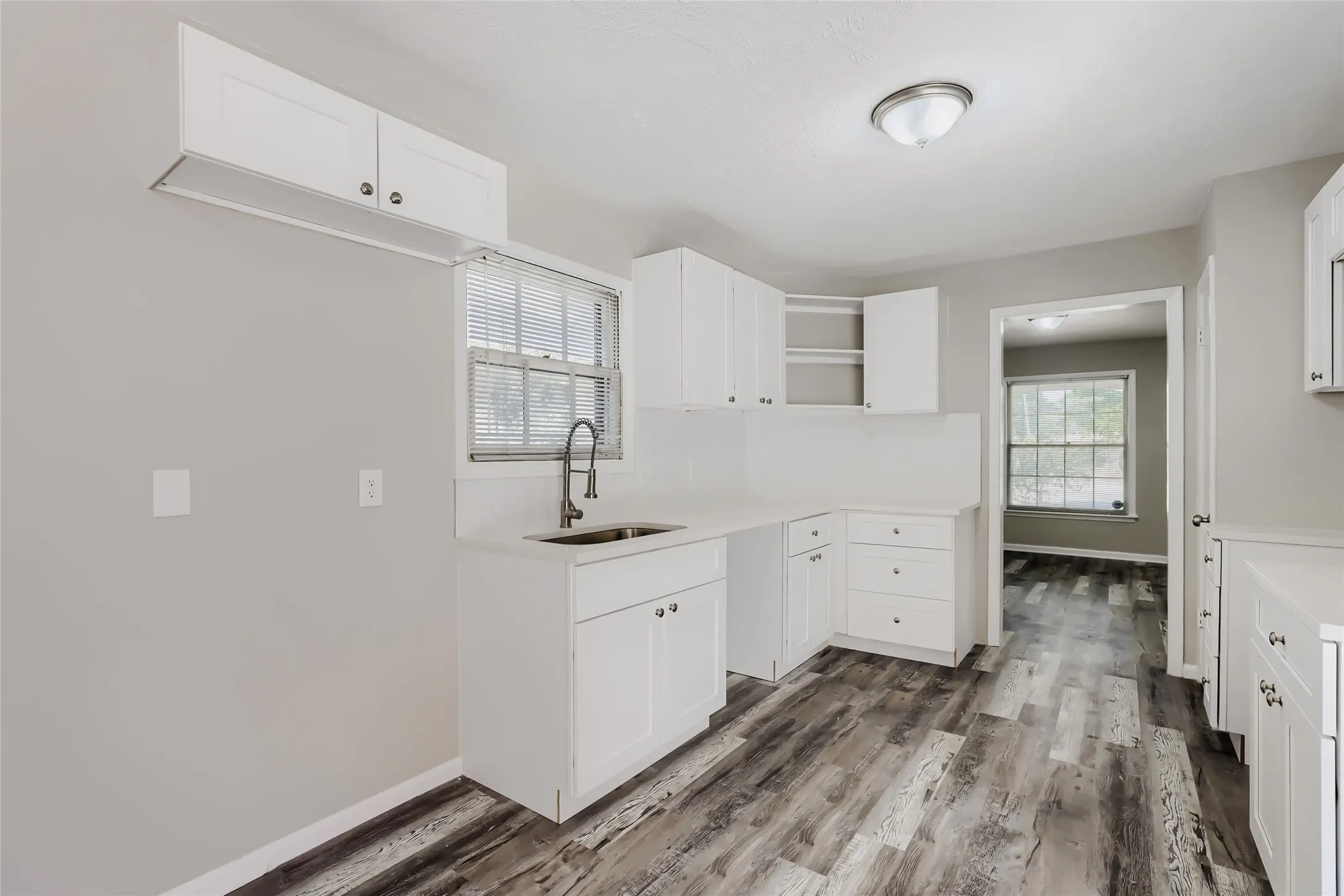 Single Family Residence For Sale in Dallas County , 6225 Berryhill Street, Dallas, Texas 75231, 3 Bedroom, 2 Bathroom, 2 Garage spaces, 1,942 Sqft, built in 1960, mls#21370149, Real Estate Agent in Dallas, Homes For Sale in Dallas county, Homes For Sale in Dallas, Realtor in Dallas Texas, Real Estate Brokerage Independent Realty Texas, Luminita Cordes Realtor