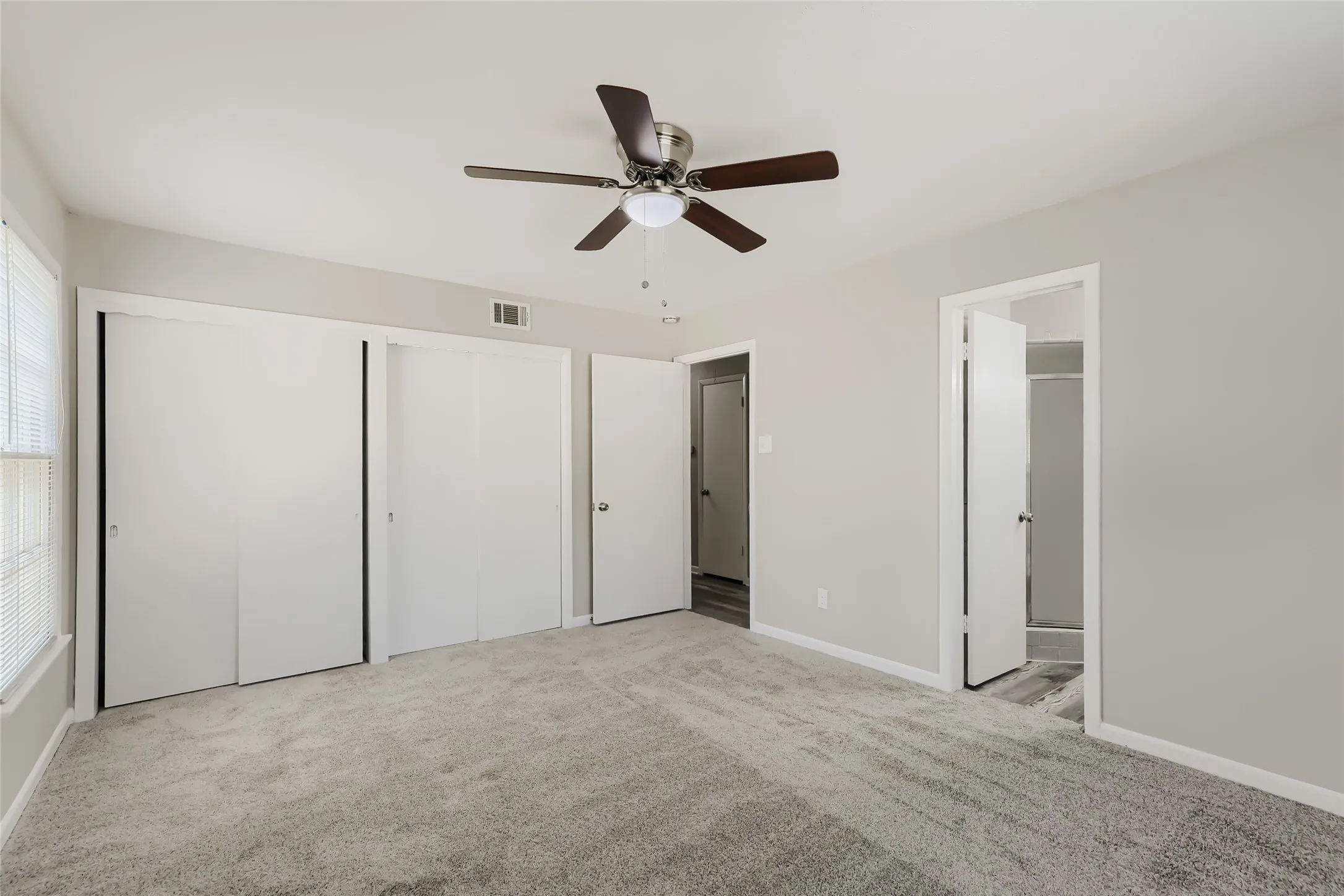 Single Family Residence For Sale in Dallas County , 6225 Berryhill Street, Dallas, Texas 75231, 3 Bedroom, 2 Bathroom, 2 Garage spaces, 1,942 Sqft, built in 1960, mls#21370149, Real Estate Agent in Dallas, Homes For Sale in Dallas county, Homes For Sale in Dallas, Realtor in Dallas Texas, Real Estate Brokerage Independent Realty Texas, Luminita Cordes Realtor