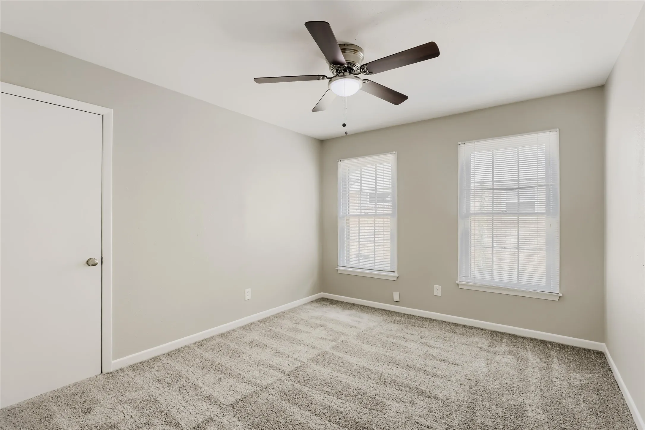 Single Family Residence For Sale in Dallas County , 6225 Berryhill Street, Dallas, Texas 75231, 3 Bedroom, 2 Bathroom, 2 Garage spaces, 1,942 Sqft, built in 1960, mls#21370149, Real Estate Agent in Dallas, Homes For Sale in Dallas county, Homes For Sale in Dallas, Realtor in Dallas Texas, Real Estate Brokerage Independent Realty Texas, Luminita Cordes Realtor