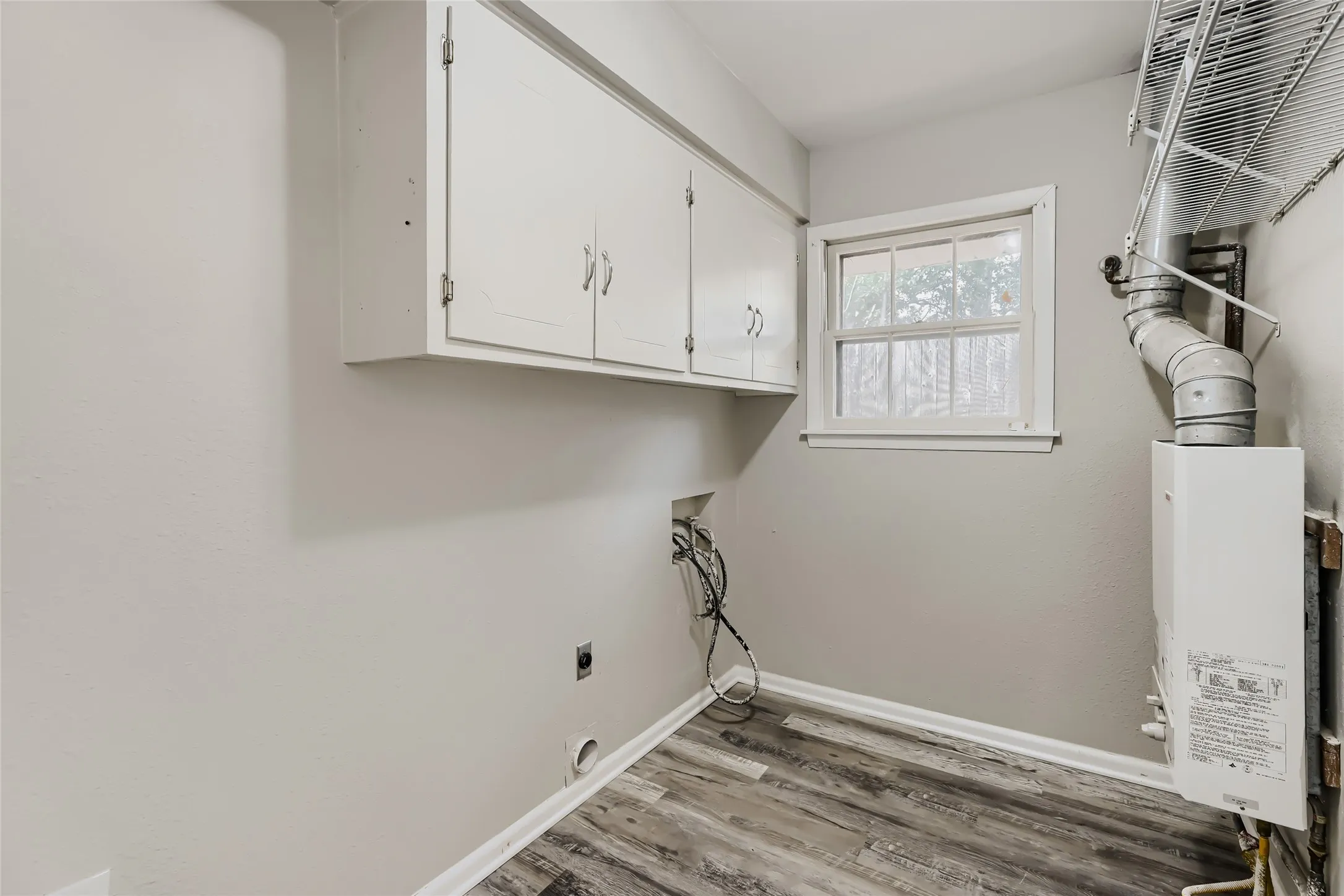 Single Family Residence For Sale in Dallas County , 6225 Berryhill Street, Dallas, Texas 75231, 3 Bedroom, 2 Bathroom, 2 Garage spaces, 1,942 Sqft, built in 1960, mls#21370149, Real Estate Agent in Dallas, Homes For Sale in Dallas county, Homes For Sale in Dallas, Realtor in Dallas Texas, Real Estate Brokerage Independent Realty Texas, Luminita Cordes Realtor
