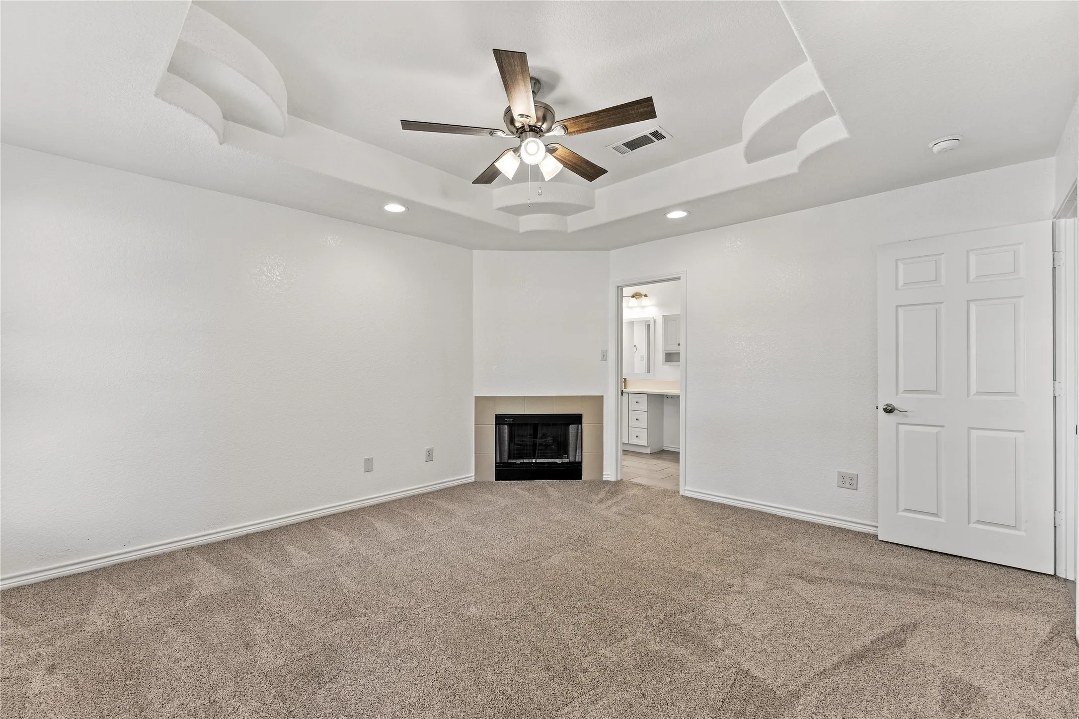 Single Family Residence For Sale in Mc Lennan County , 303 S Cedar Ridge Circle, Robinson, Texas 76706, 4 Bedroom, 2 Bathroom, 2 Garage spaces, 2,082 Sqft, built in 2005, mls#21386256, Real Estate Agent in Robinson, Homes For Sale in Mc Lennan county, Homes For Sale in Robinson, Realtor in Robinson Texas, Real Estate Brokerage Independent Realty Texas, Luminita Cordes Realtor