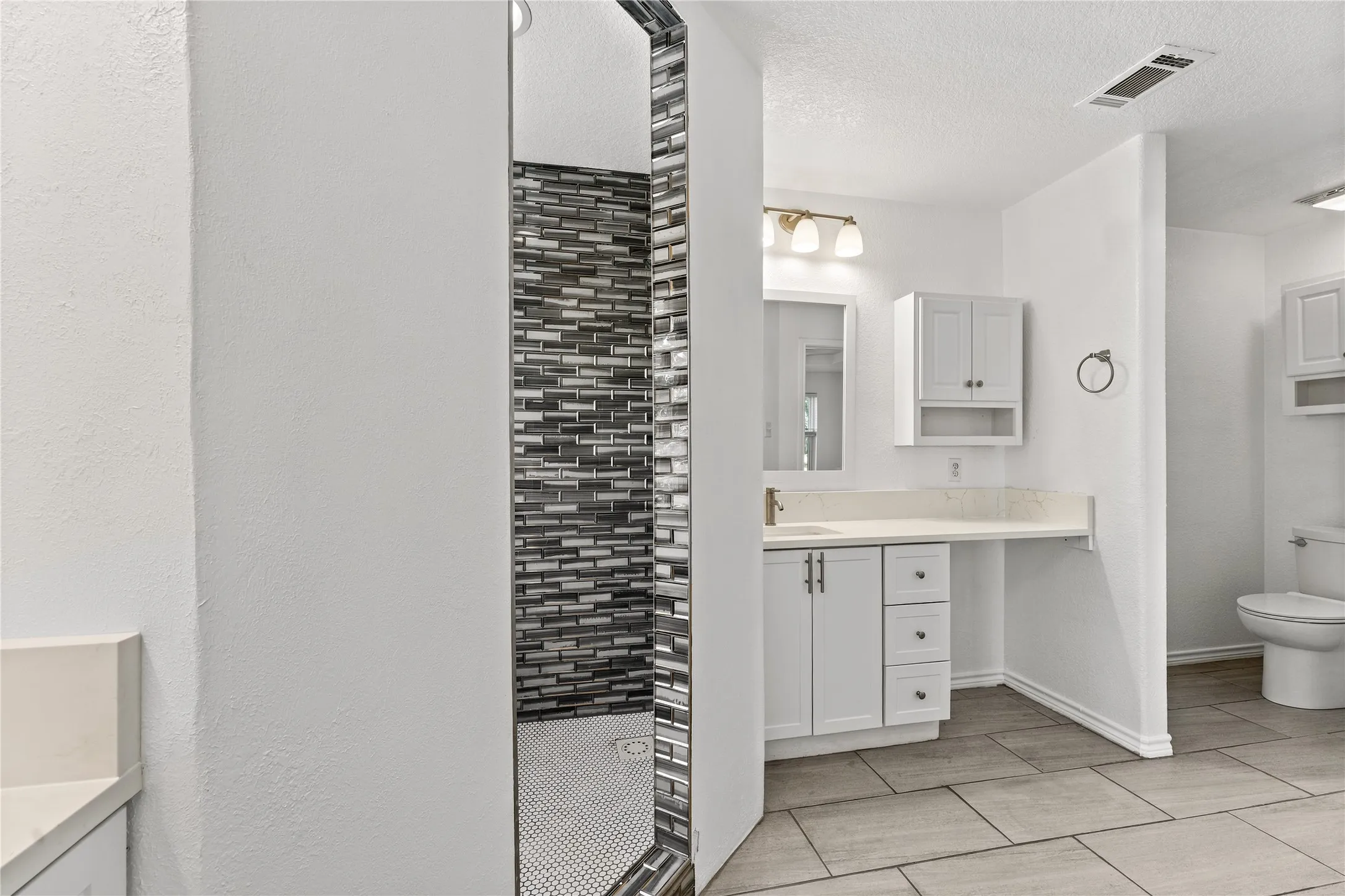 Single Family Residence For Sale in Mc Lennan County , 303 S Cedar Ridge Circle, Robinson, Texas 76706, 4 Bedroom, 2 Bathroom, 2 Garage spaces, 2,082 Sqft, built in 2005, mls#21386256, Real Estate Agent in Robinson, Homes For Sale in Mc Lennan county, Homes For Sale in Robinson, Realtor in Robinson Texas, Real Estate Brokerage Independent Realty Texas, Luminita Cordes Realtor