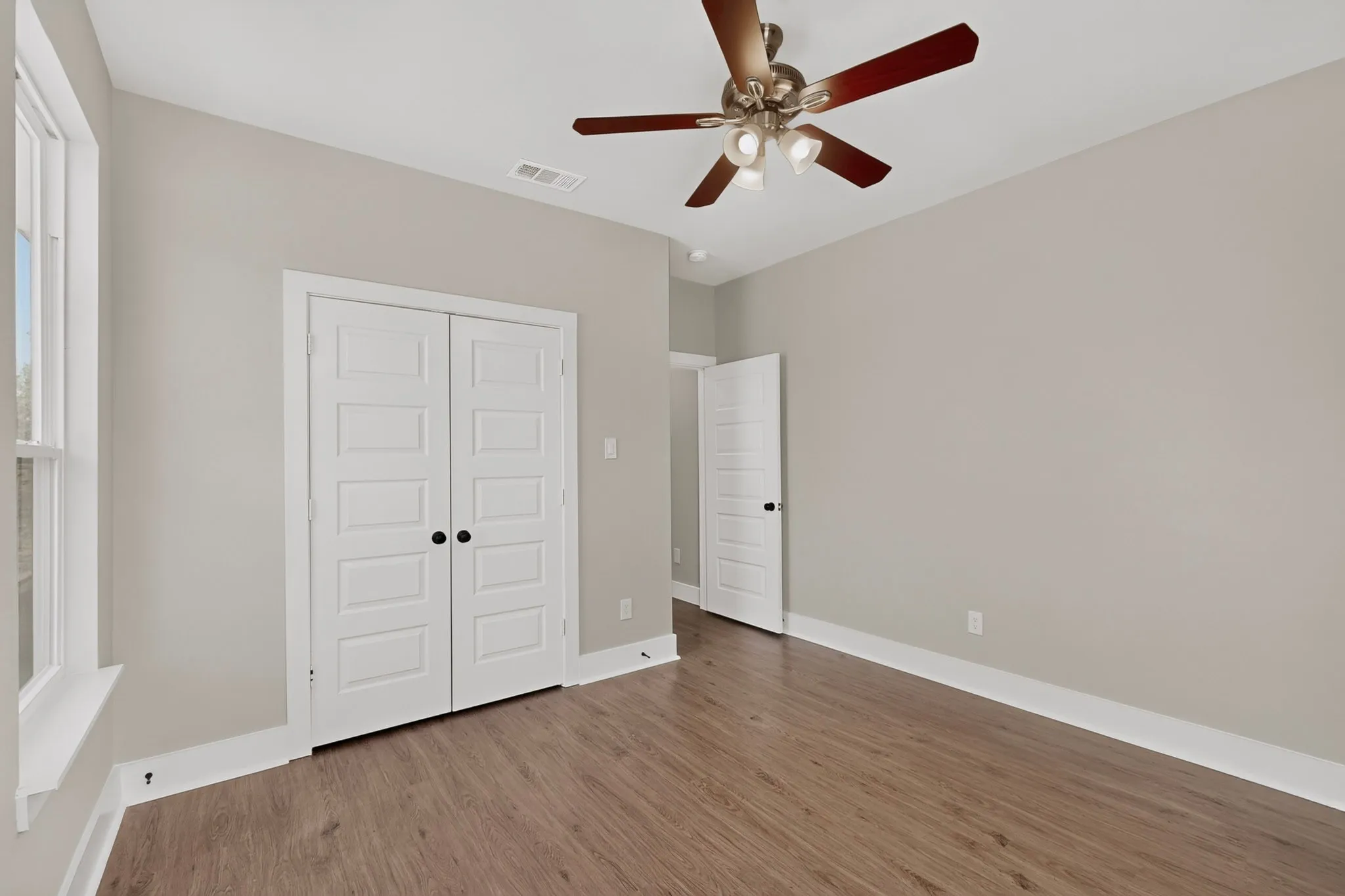 Single Family Residence For Sale in Tarrant County , 203 W Mansfield Avenue, Kennedale, Texas 76060, 4 Bedroom, 3 Bathroom, 2 Garage spaces, 1,800 Sqft, built in 2025, mls#21386824, Real Estate Agent in Kennedale, Homes For Sale in Tarrant county, Homes For Sale in Kennedale, Realtor in Kennedale Texas, Real Estate Brokerage Independent Realty Texas, Luminita Cordes Realtor