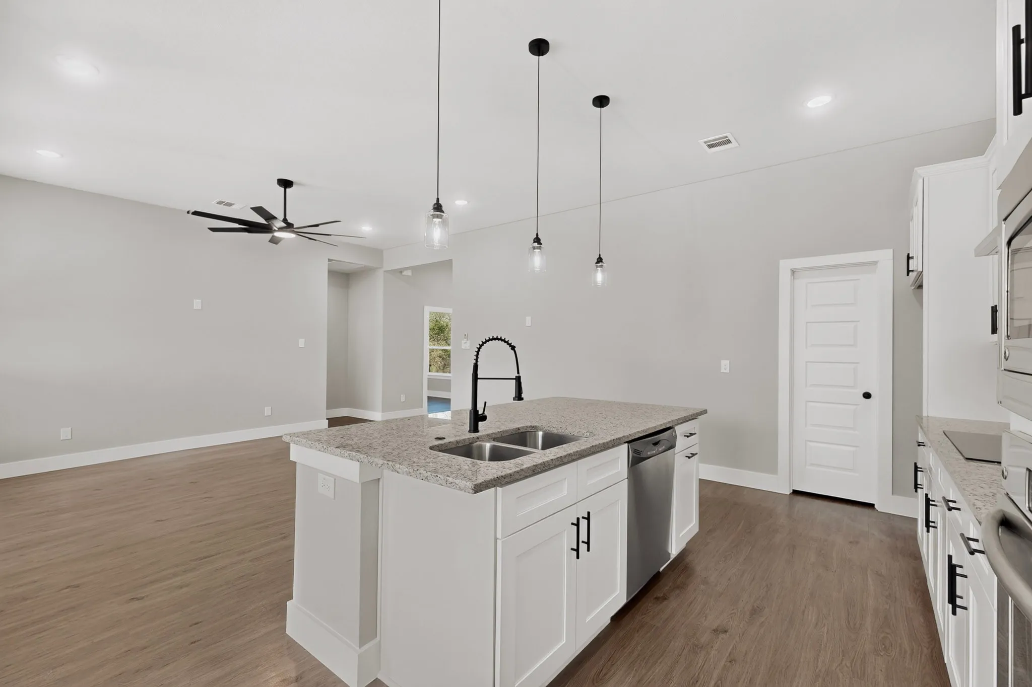 Single Family Residence For Sale in Tarrant County , 203 W Mansfield Avenue, Kennedale, Texas 76060, 4 Bedroom, 3 Bathroom, 2 Garage spaces, 1,800 Sqft, built in 2025, mls#21386824, Real Estate Agent in Kennedale, Homes For Sale in Tarrant county, Homes For Sale in Kennedale, Realtor in Kennedale Texas, Real Estate Brokerage Independent Realty Texas, Luminita Cordes Realtor