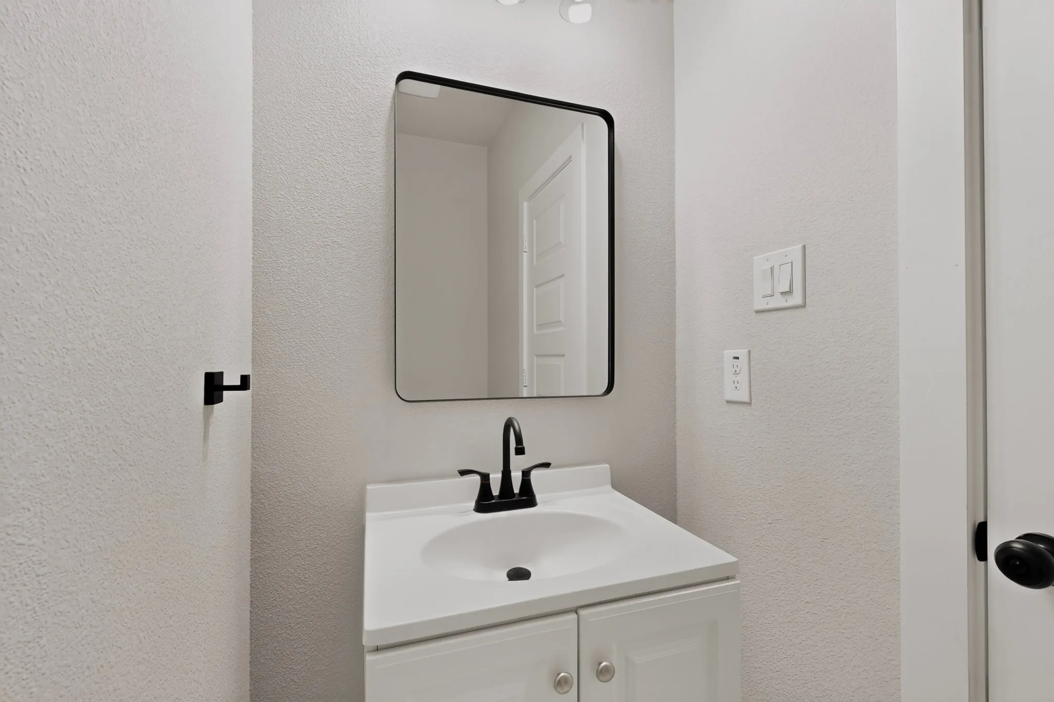 Single Family Residence For Sale in Tarrant County , 203 W Mansfield Avenue, Kennedale, Texas 76060, 4 Bedroom, 3 Bathroom, 2 Garage spaces, 1,800 Sqft, built in 2025, mls#21386824, Real Estate Agent in Kennedale, Homes For Sale in Tarrant county, Homes For Sale in Kennedale, Realtor in Kennedale Texas, Real Estate Brokerage Independent Realty Texas, Luminita Cordes Realtor