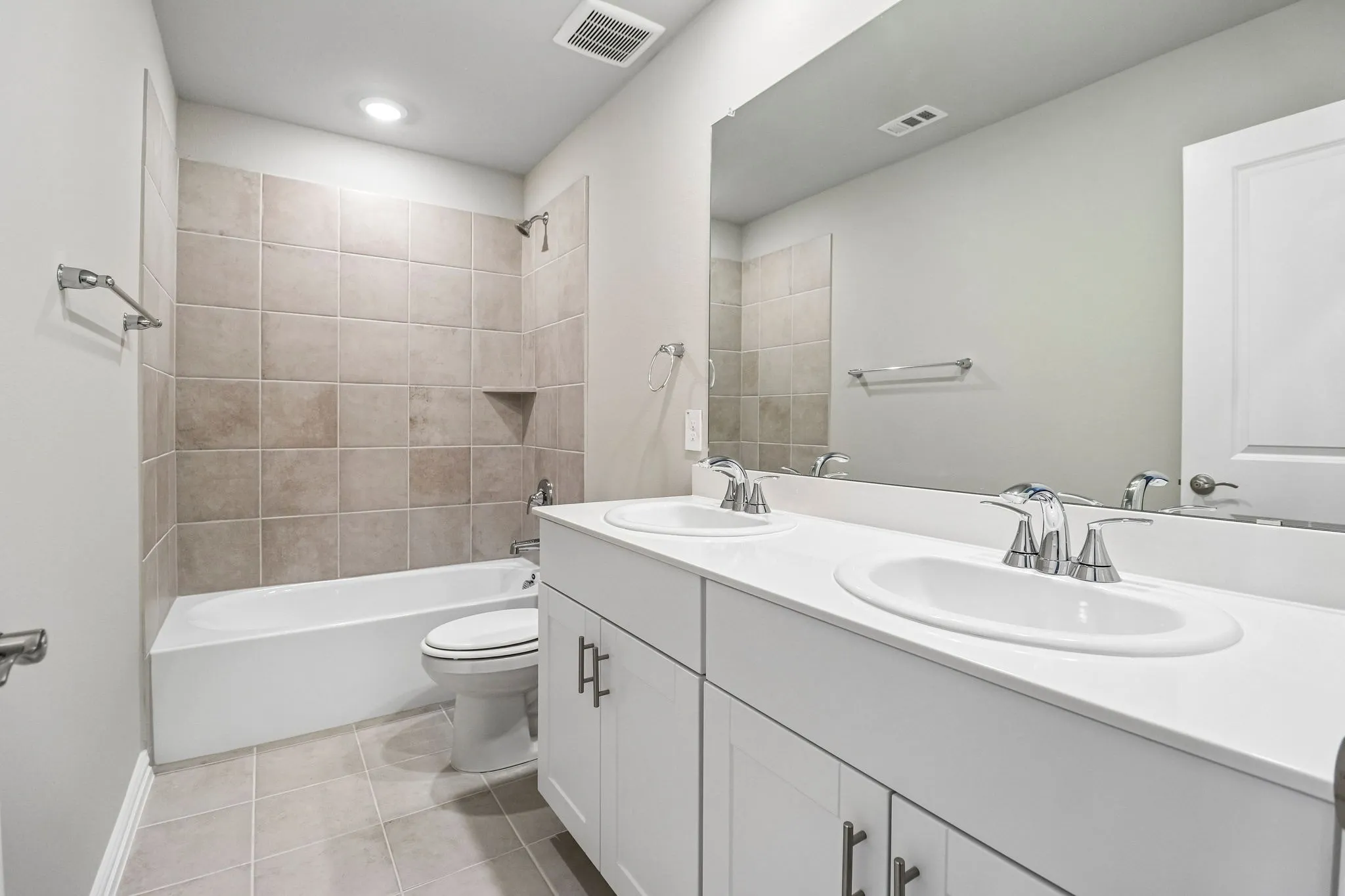 Photo is not of the actual home, but is an inspirational photo of builder’s model home and may depict options, furnishings, and/or decorator features that are not included.