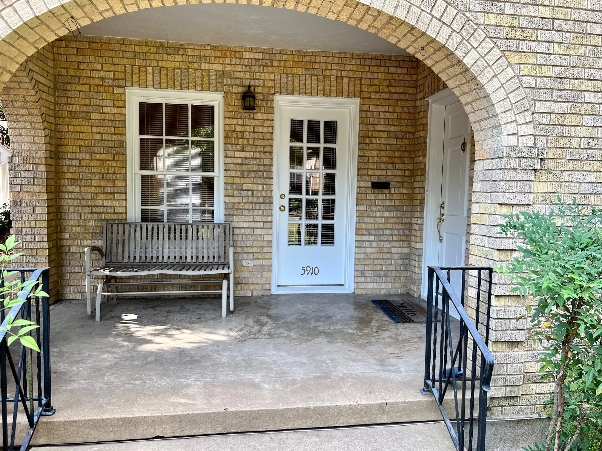 Duplex For Rent in Dallas County , 5910 Marquita Avenue, Dallas, Texas 75206, 2 Bedroom, 1 Bathroom, Garage spaces, 1,299 Sqft, built in 1939, mls#21386857, Real Estate Agent in Dallas, Homes For Rent in Dallas county, Homes For Rent in Dallas, Realtor in Dallas Texas, Real Estate Brokerage Independent Realty Texas, Luminita Cordes Realtor