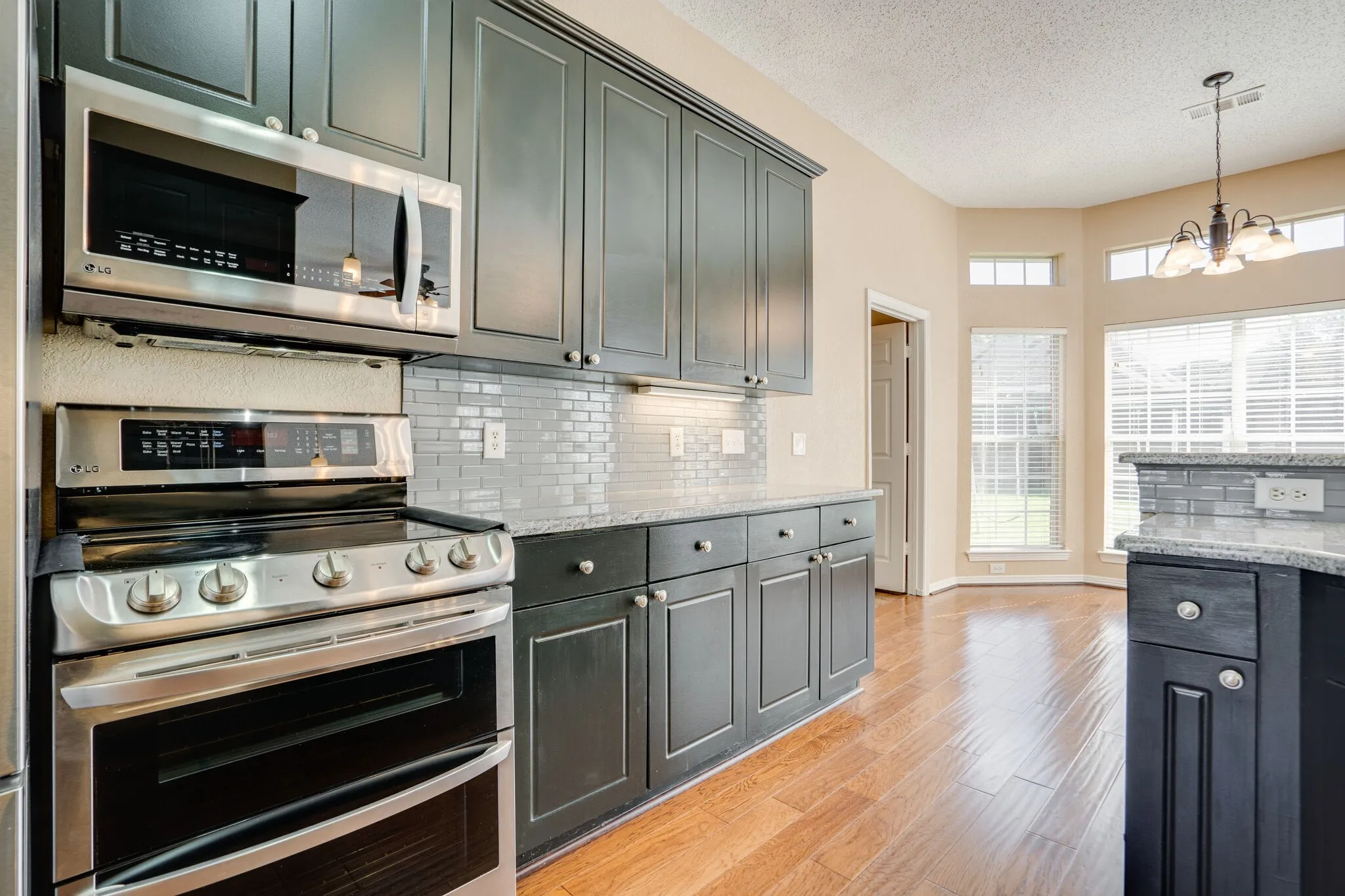Single Family Residence For Rent in Collin County , 4036 Christopher Way, Plano, Texas 75024, 3 Bedroom, 3 Bathroom, 2 Garage spaces, 2,211 Sqft, built in 1996, mls#21386934, Real Estate Agent in Plano, Homes For Rent in Collin county, Homes For Rent in Plano, Realtor in Plano Texas, Real Estate Brokerage Independent Realty Texas, Luminita Cordes Realtor