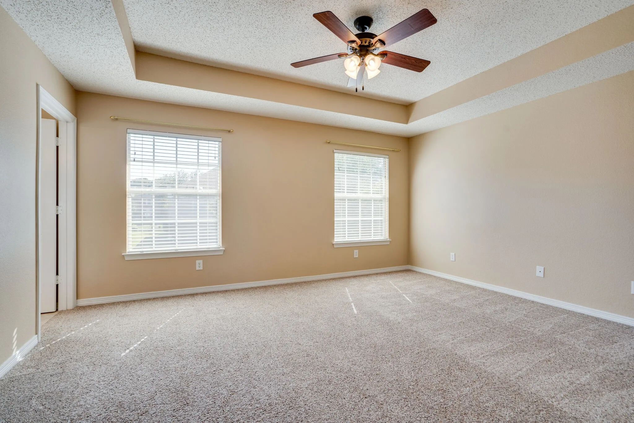 Single Family Residence For Rent in Collin County , 4036 Christopher Way, Plano, Texas 75024, 3 Bedroom, 3 Bathroom, 2 Garage spaces, 2,211 Sqft, built in 1996, mls#21386934, Real Estate Agent in Plano, Homes For Rent in Collin county, Homes For Rent in Plano, Realtor in Plano Texas, Real Estate Brokerage Independent Realty Texas, Luminita Cordes Realtor