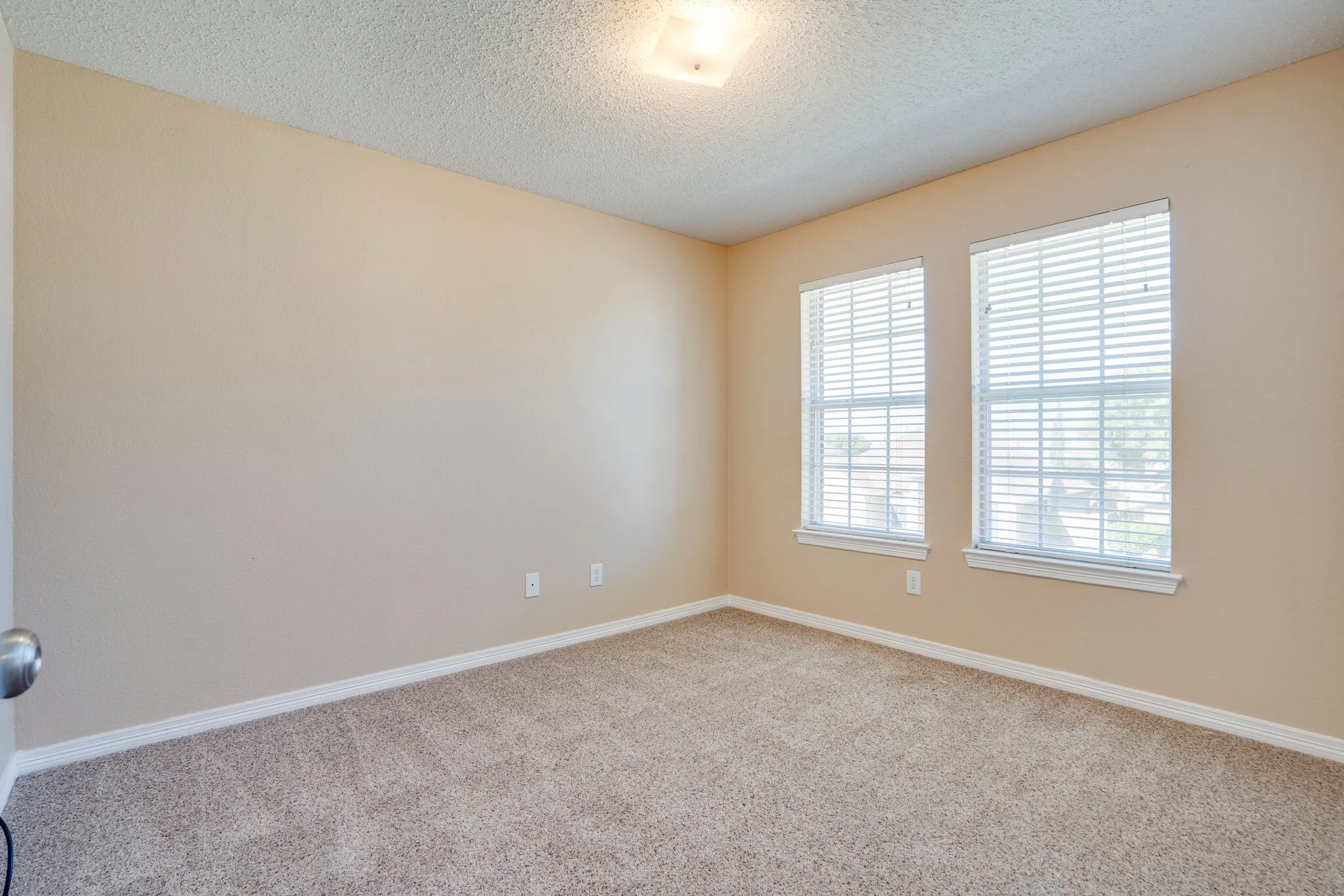 Single Family Residence For Rent in Collin County , 4036 Christopher Way, Plano, Texas 75024, 3 Bedroom, 3 Bathroom, 2 Garage spaces, 2,211 Sqft, built in 1996, mls#21386934, Real Estate Agent in Plano, Homes For Rent in Collin county, Homes For Rent in Plano, Realtor in Plano Texas, Real Estate Brokerage Independent Realty Texas, Luminita Cordes Realtor