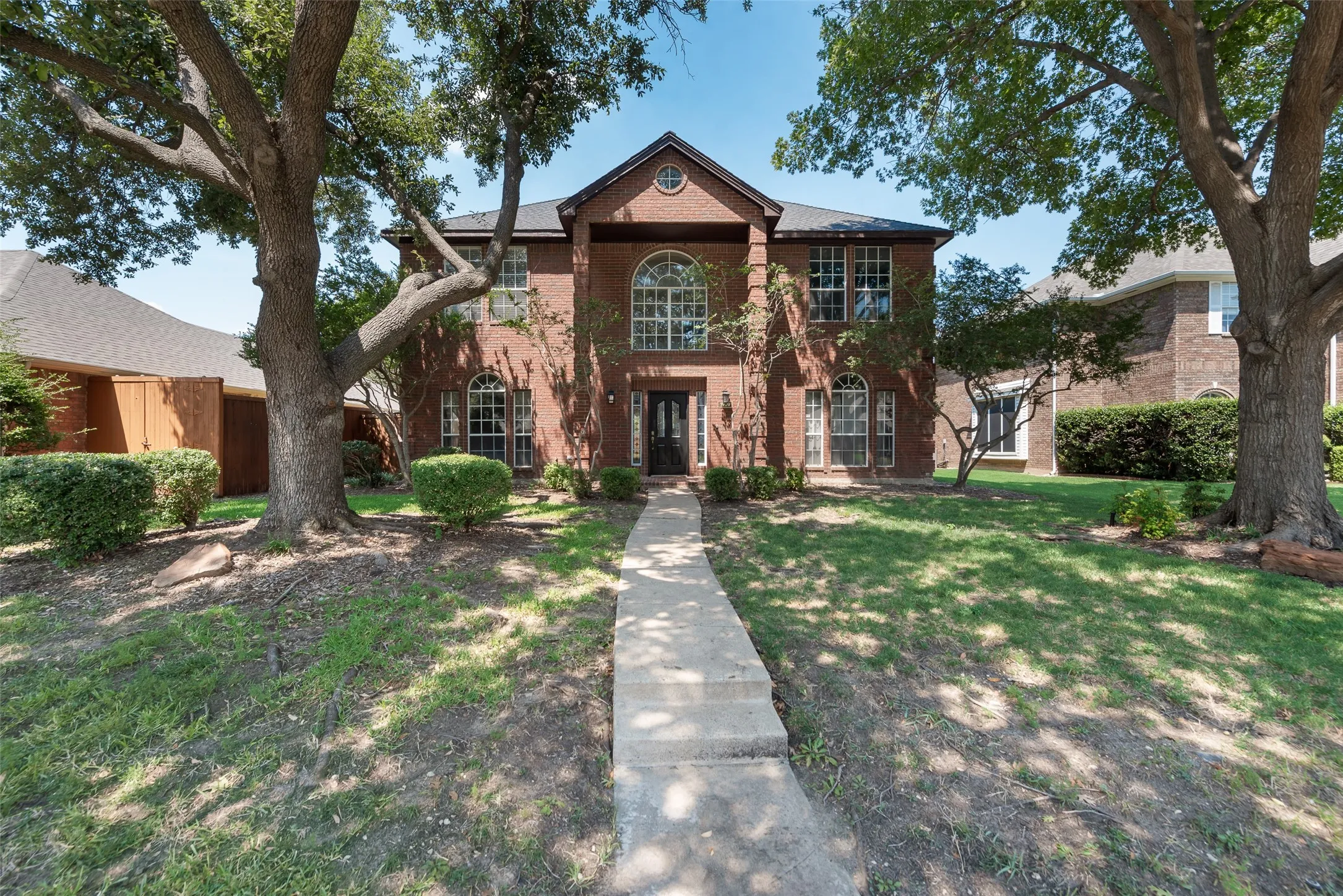 Single Family Residence For Rent in Collin County , 1909 Smith Drive, Plano, Texas 75023, 4 Bedroom, 3 Bathroom, 2 Garage spaces, 2,499 Sqft, built in 1991, mls#21386942, Real Estate Agent in Plano, Homes For Rent in Collin county, Homes For Rent in Plano, Realtor in Plano Texas, Real Estate Brokerage Independent Realty Texas, Luminita Cordes Realtor