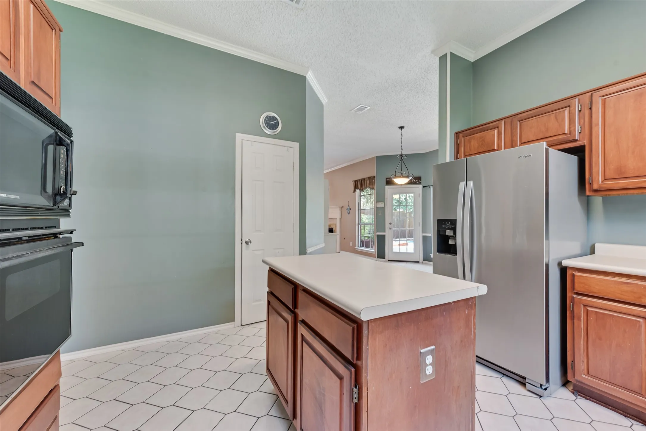 Single Family Residence For Rent in Collin County , 1909 Smith Drive, Plano, Texas 75023, 4 Bedroom, 3 Bathroom, 2 Garage spaces, 2,499 Sqft, built in 1991, mls#21386942, Real Estate Agent in Plano, Homes For Rent in Collin county, Homes For Rent in Plano, Realtor in Plano Texas, Real Estate Brokerage Independent Realty Texas, Luminita Cordes Realtor