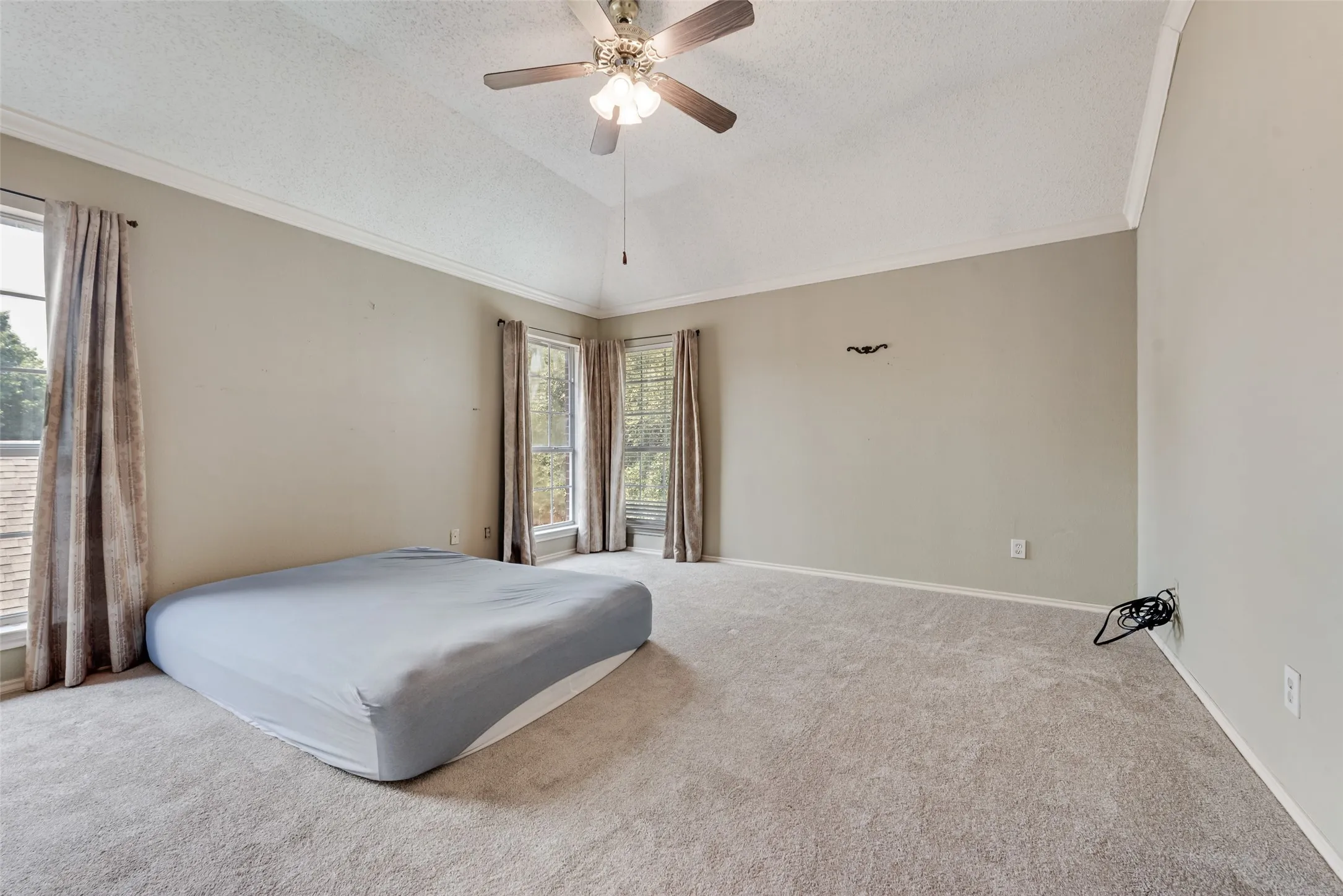 Single Family Residence For Rent in Collin County , 1909 Smith Drive, Plano, Texas 75023, 4 Bedroom, 3 Bathroom, 2 Garage spaces, 2,499 Sqft, built in 1991, mls#21386942, Real Estate Agent in Plano, Homes For Rent in Collin county, Homes For Rent in Plano, Realtor in Plano Texas, Real Estate Brokerage Independent Realty Texas, Luminita Cordes Realtor