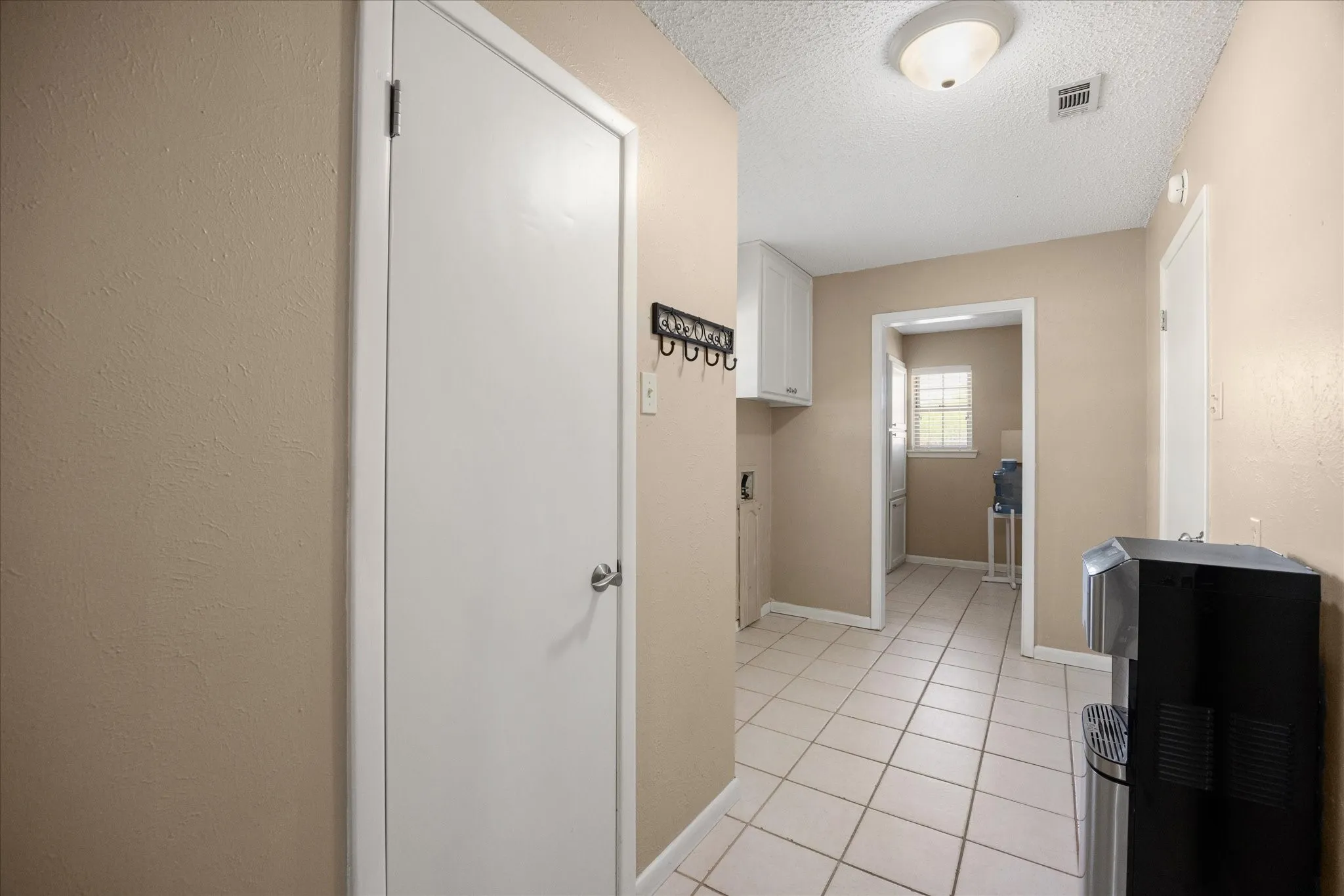 Single Family Residence For Sale in Hood County , 330 Reed Road, Granbury, Texas 76049, 4 Bedroom, 2 Bathroom, 2 Garage spaces, 2,148 Sqft, built in 1975, mls#21386850, Real Estate Agent in Granbury, Homes For Sale in Hood county, Homes For Sale in Granbury, Realtor in Granbury Texas, Real Estate Brokerage Independent Realty Texas, Luminita Cordes Realtor