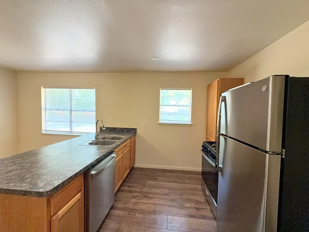 Single Family Residence For Rent in Tarrant County , 615 Crane Drive, Euless, Texas 76039, 3 Bedroom, 1 Bathroom, 1 Garage spaces, 1,102 Sqft, built in 1963, mls#21386941, Real Estate Agent in Euless, Homes For Rent in Tarrant county, Homes For Rent in Euless, Realtor in Euless Texas, Real Estate Brokerage Independent Realty Texas, Luminita Cordes Realtor