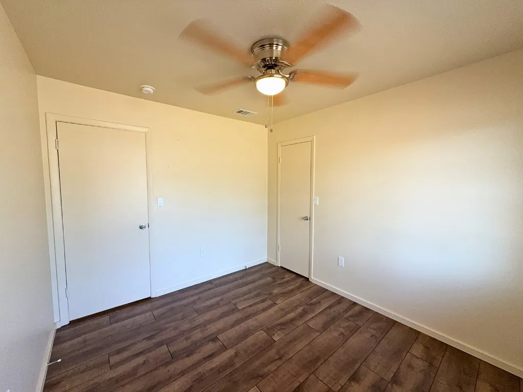 Single Family Residence For Rent in Tarrant County , 615 Crane Drive, Euless, Texas 76039, 3 Bedroom, 1 Bathroom, 1 Garage spaces, 1,102 Sqft, built in 1963, mls#21386941, Real Estate Agent in Euless, Homes For Rent in Tarrant county, Homes For Rent in Euless, Realtor in Euless Texas, Real Estate Brokerage Independent Realty Texas, Luminita Cordes Realtor