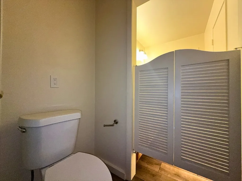 Single Family Residence For Rent in Tarrant County , 615 Crane Drive, Euless, Texas 76039, 3 Bedroom, 1 Bathroom, 1 Garage spaces, 1,102 Sqft, built in 1963, mls#21386941, Real Estate Agent in Euless, Homes For Rent in Tarrant county, Homes For Rent in Euless, Realtor in Euless Texas, Real Estate Brokerage Independent Realty Texas, Luminita Cordes Realtor