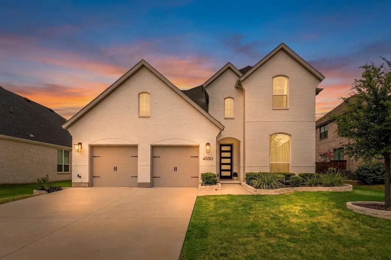 Single Family Residence For Rent in Denton County , 4550 Mayfield Drive, Prosper, Texas 75078, 4 Bedroom, 5 Bathroom, 3 Garage spaces, 3,703 Sqft, built in 2023, mls#21386951, Real Estate Agent in Prosper, Homes For Rent in Denton county, Homes For Rent in Prosper, Realtor in Prosper Texas, Real Estate Brokerage Independent Realty Texas, Luminita Cordes Realtor